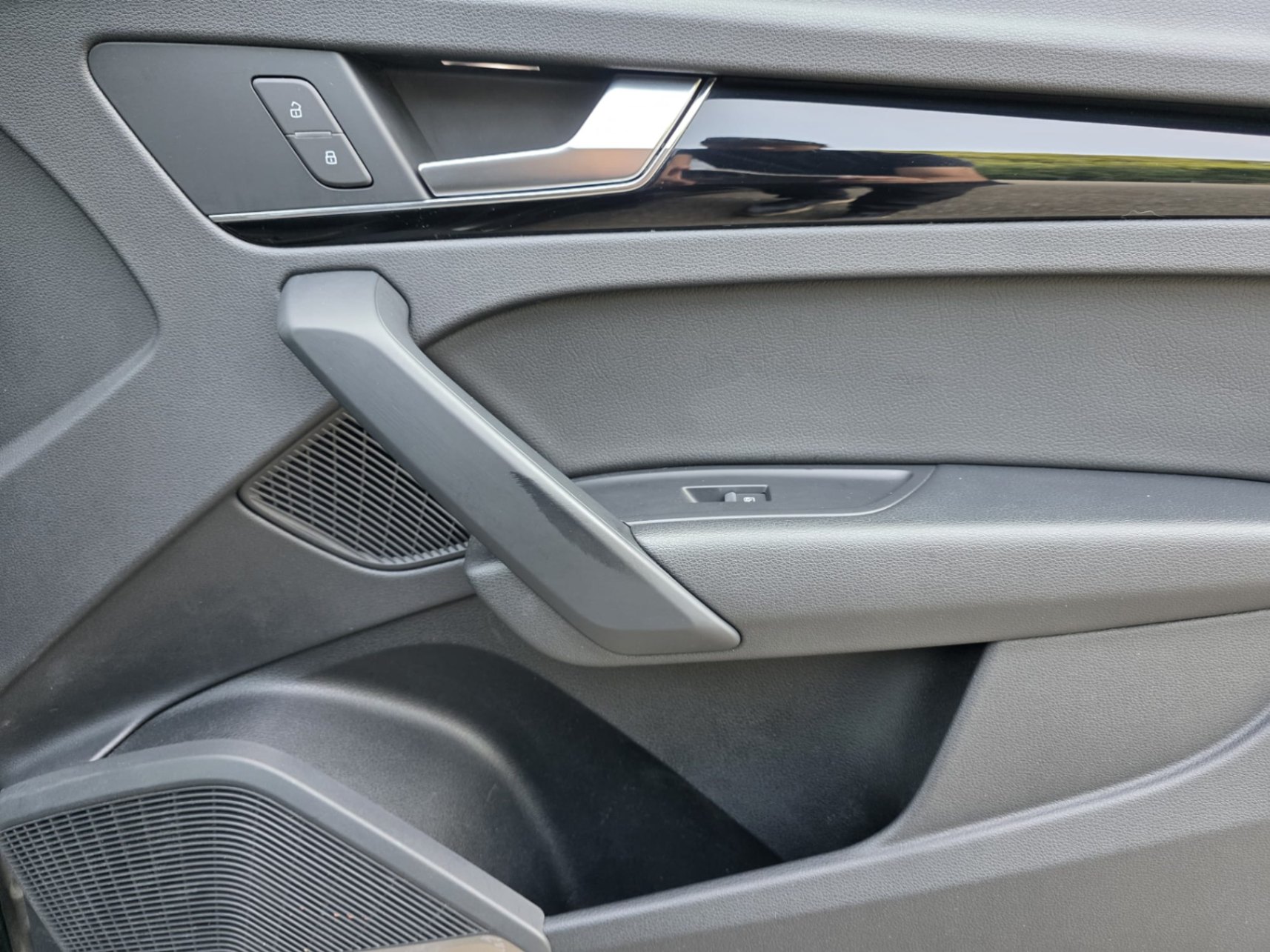 /akmautomotiveltd/2019-Audi-Q5-48742990989673207.jpg