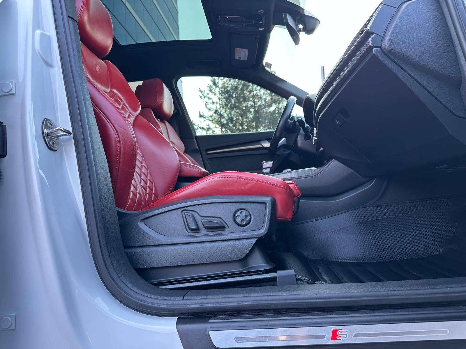 /akmautomotiveltd/2019-Audi-SQ5-9828303461096795.jpg