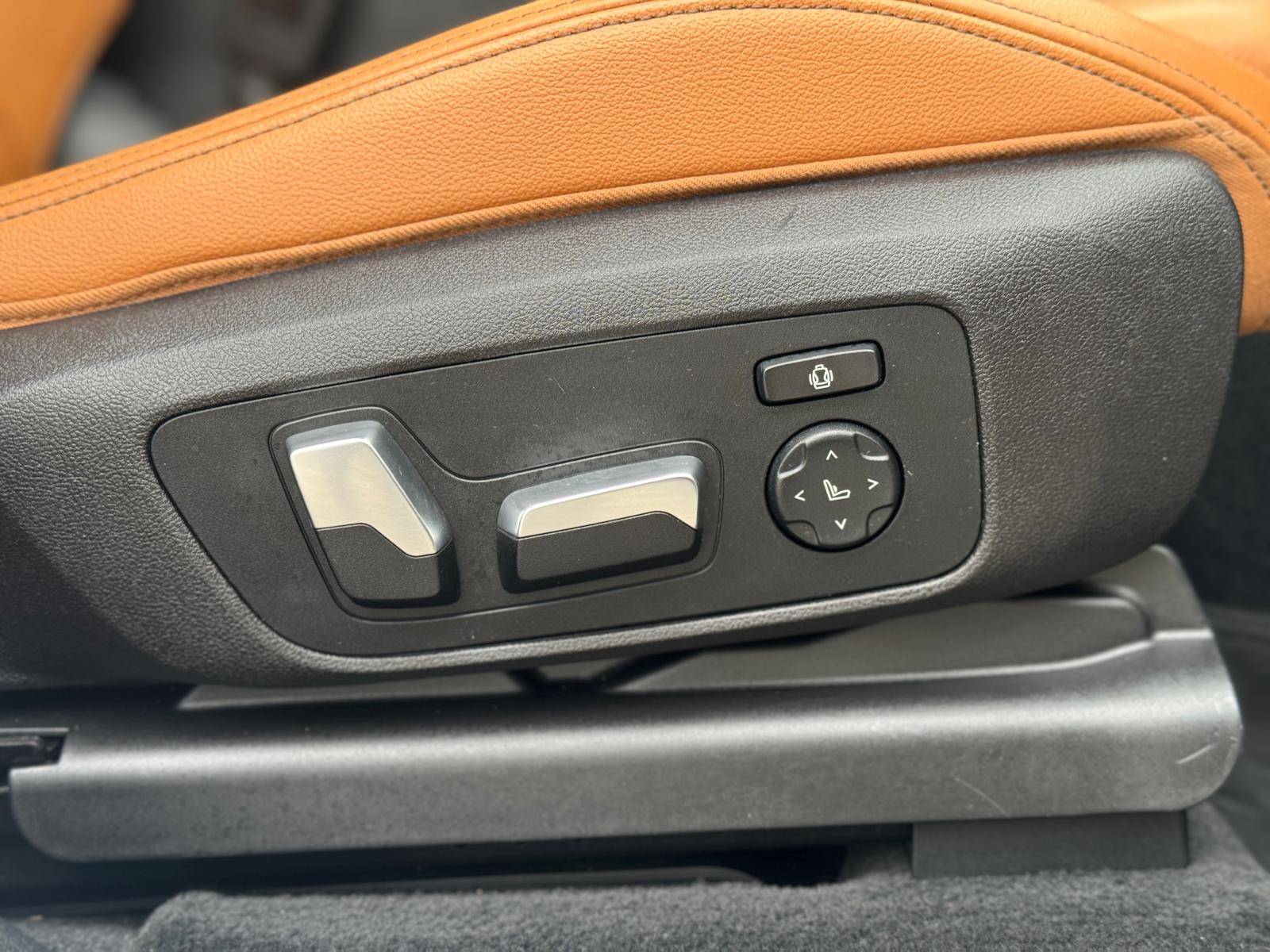 /akmautomotiveltd/2019-BMW-X4-16102460358347925.jpg