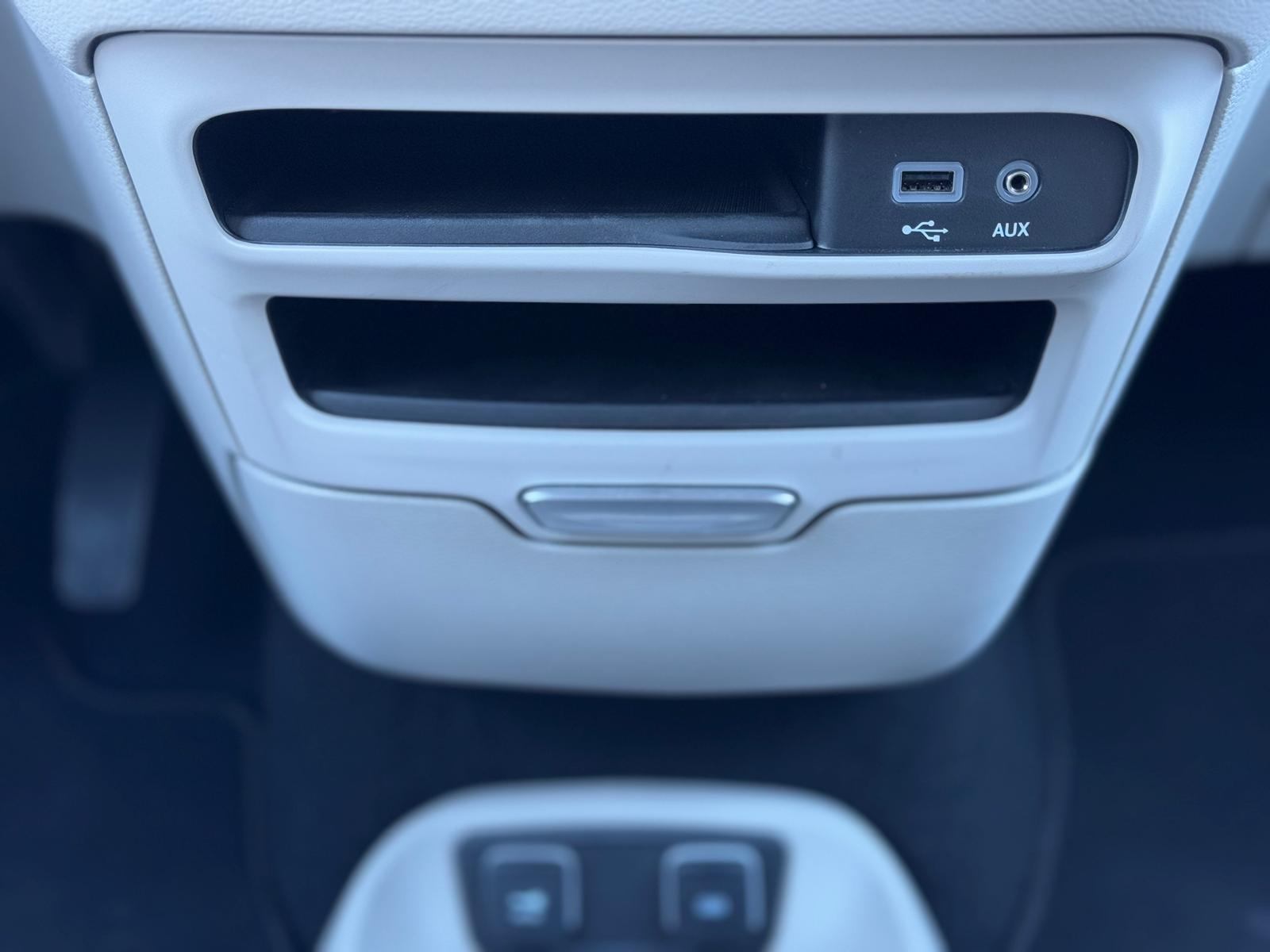 /akmautomotiveltd/2019-Chrysler-PacificaHybrid-4723639558754489.jpg