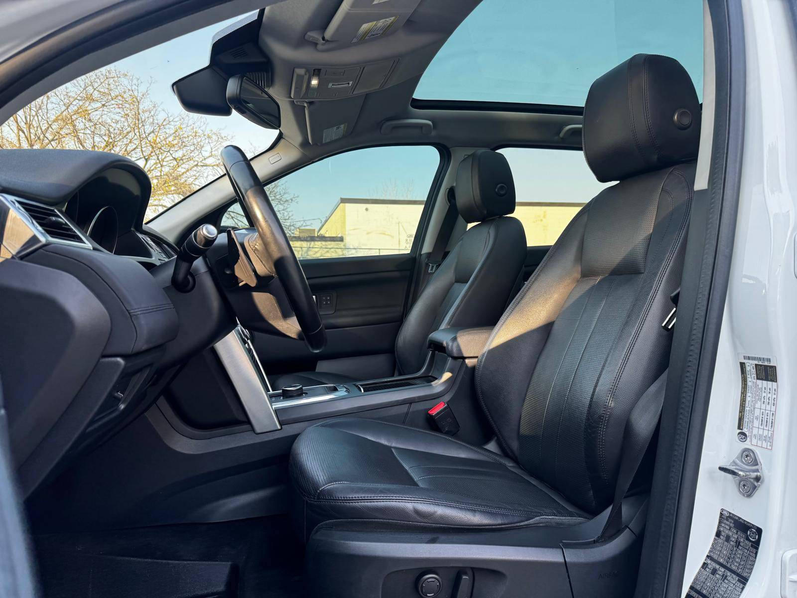 /akmautomotiveltd/2019-LandRover-DiscoverySport-9264693462542035.jpg