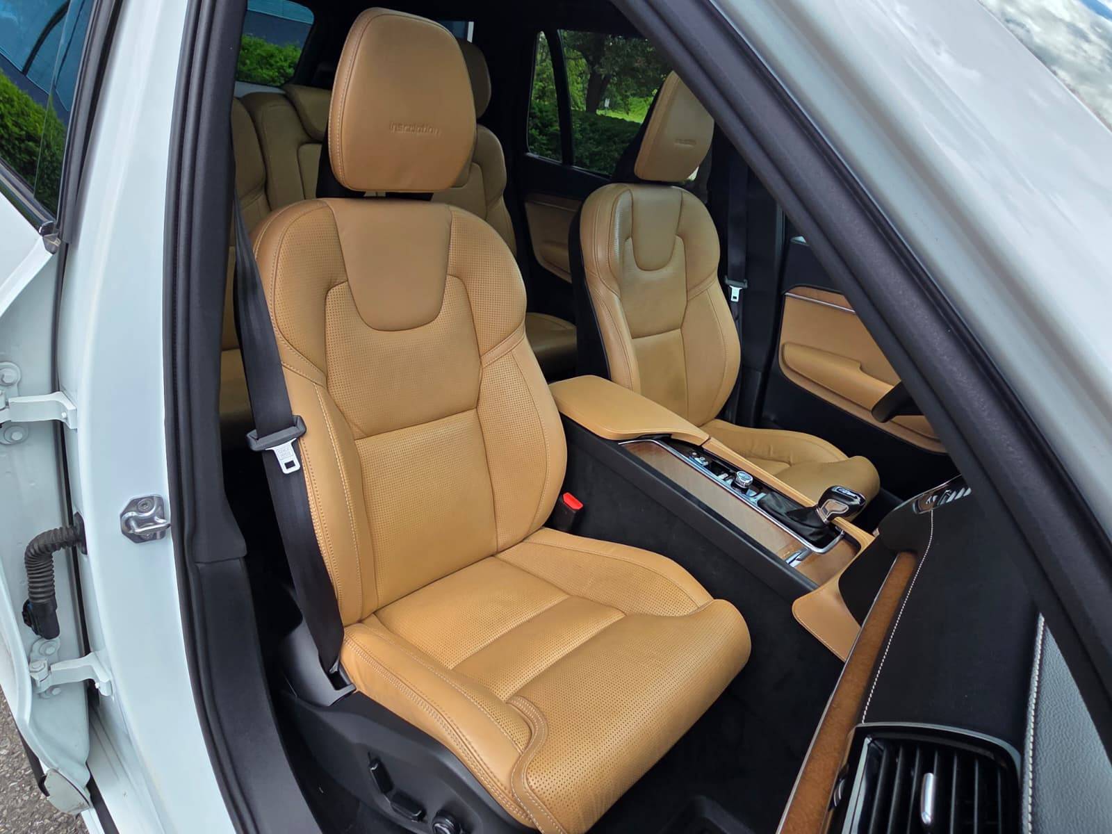 /akmautomotiveltd/2019-Volvo-XC90-18206400855432414.jpg