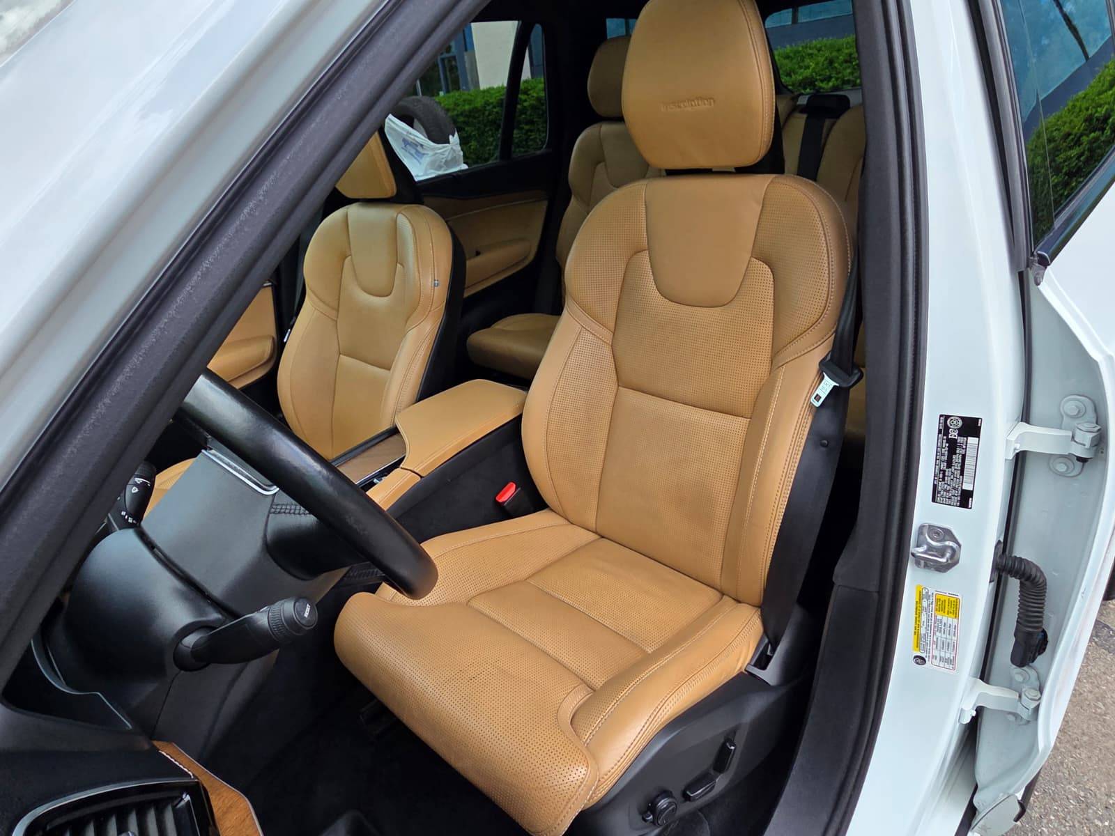 /akmautomotiveltd/2019-Volvo-XC90-23619744994249525.jpg
