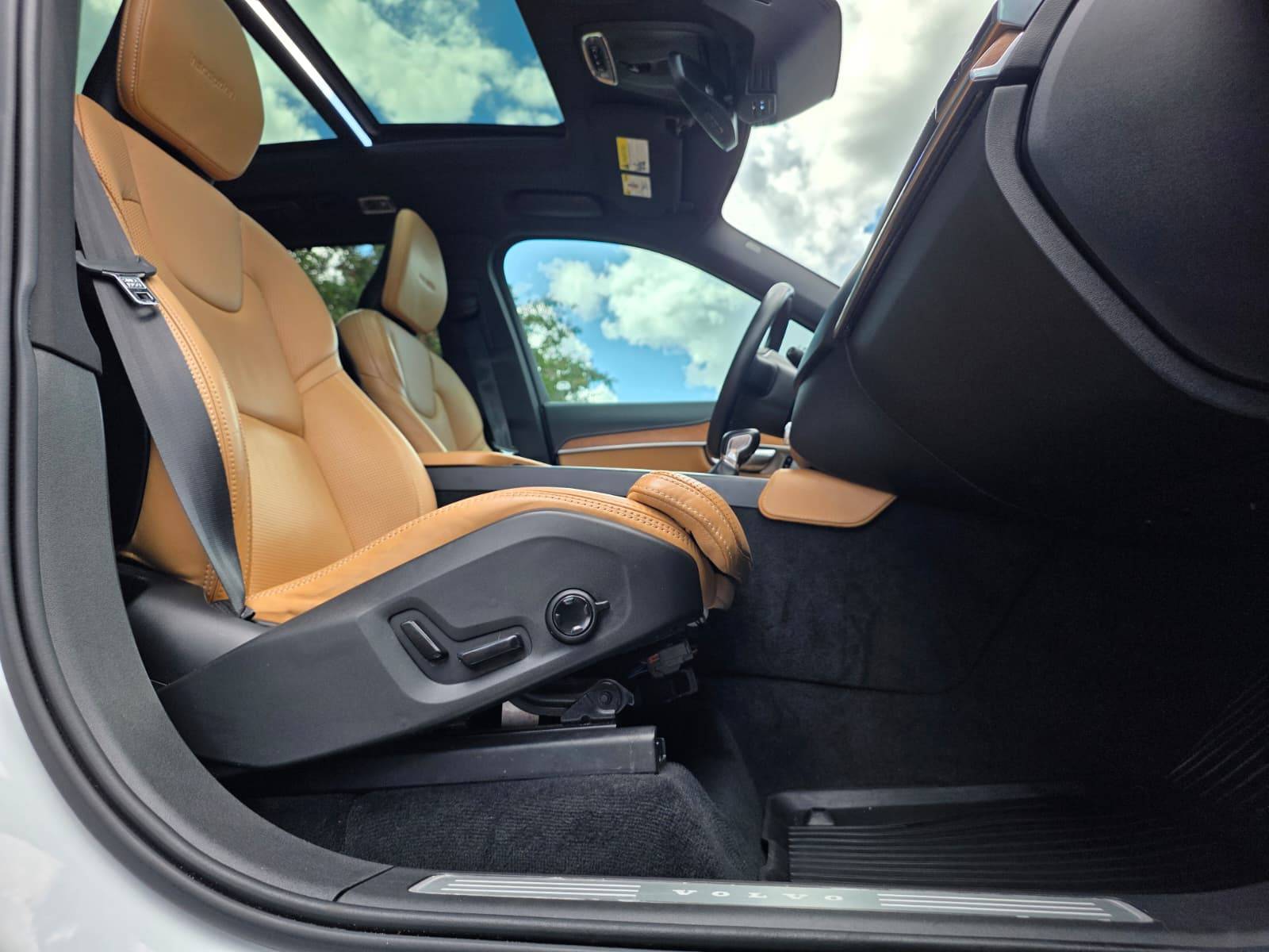 /akmautomotiveltd/2019-Volvo-XC90-6402095300603647.jpg