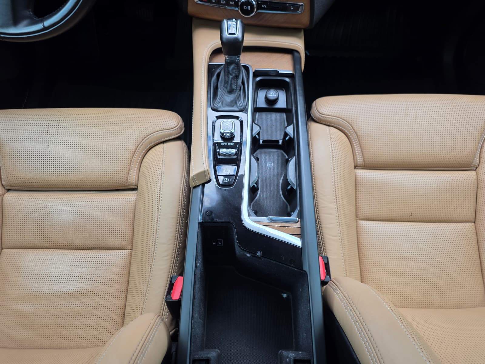 /akmautomotiveltd/2019-Volvo-XC90-8073689595609976.jpg