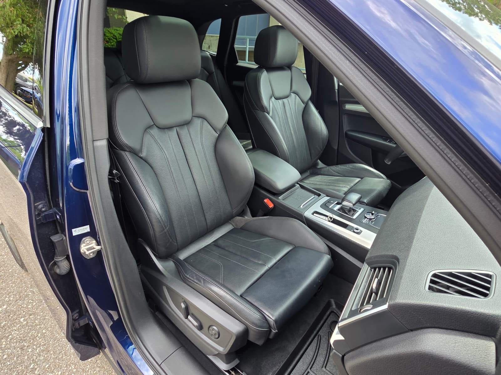 /akmautomotiveltd/2020-Audi-Q5-1518304322741968.jpg
