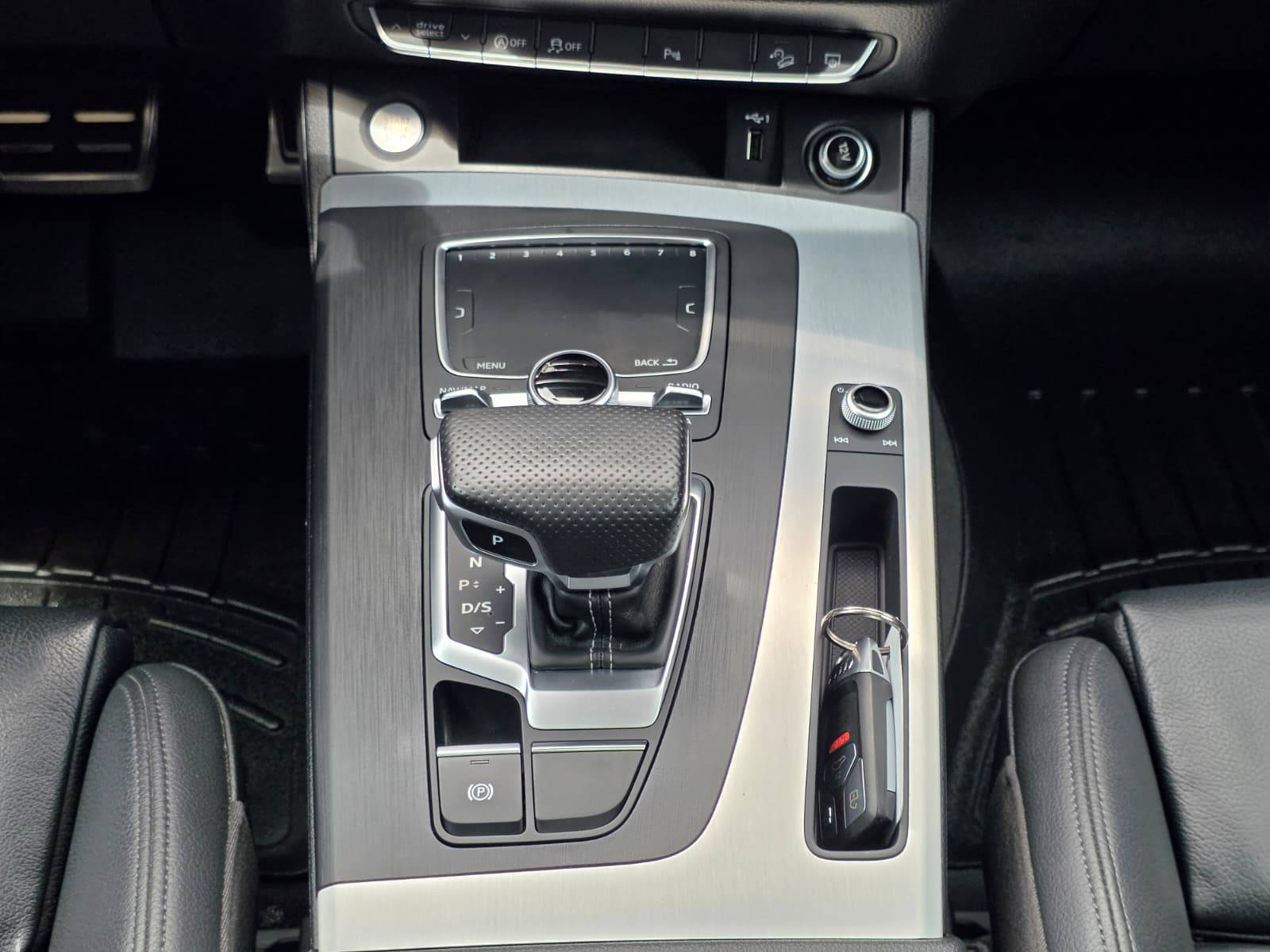 /akmautomotiveltd/2020-Audi-Q5-15976106937673573.jpg