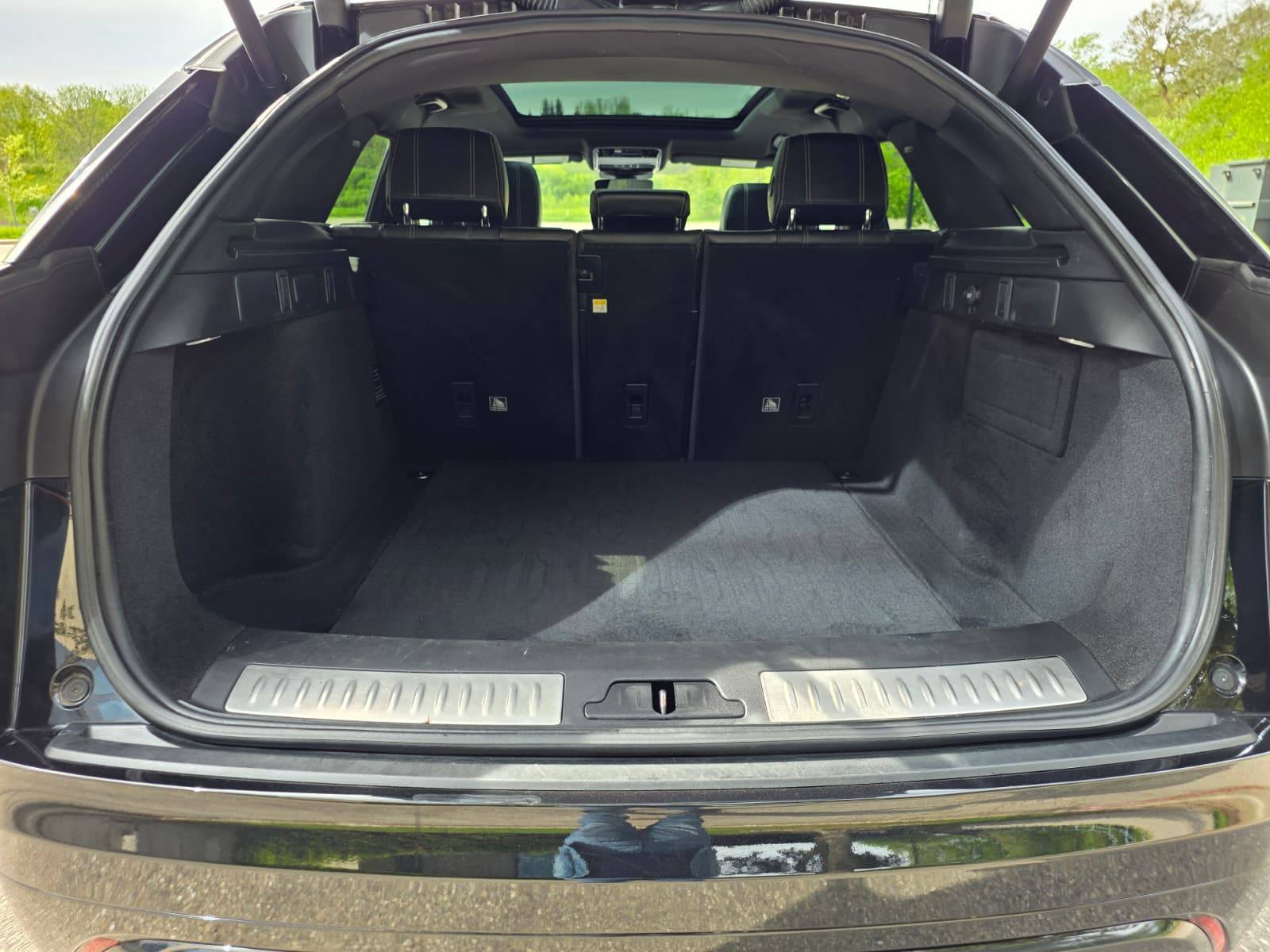 /akmautomotiveltd/2020-LandRover-RangeRover-07701851778044722.jpg