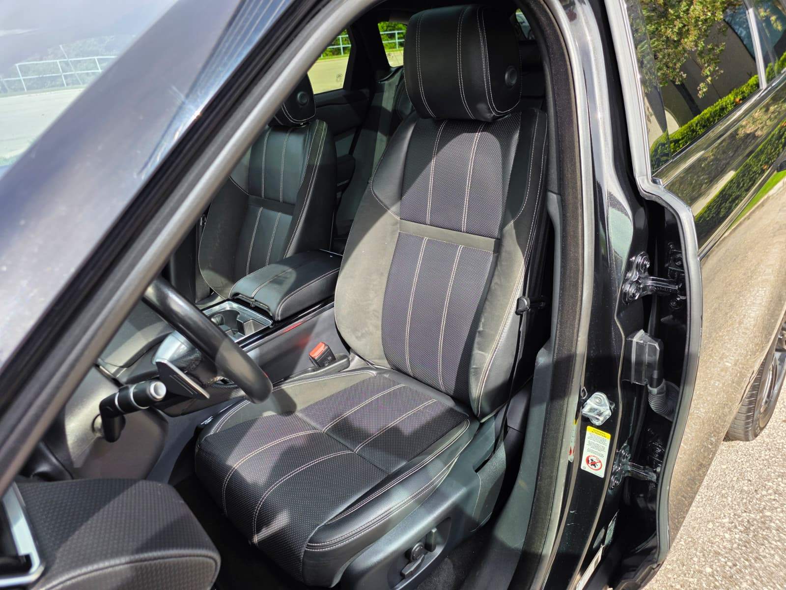 /akmautomotiveltd/2020-LandRover-RangeRover-10606907937110766.jpg