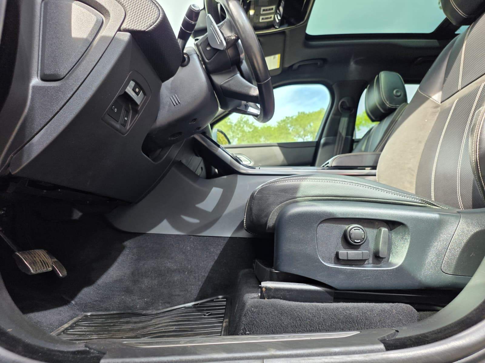 /akmautomotiveltd/2020-LandRover-RangeRover-9303375577867903.jpg
