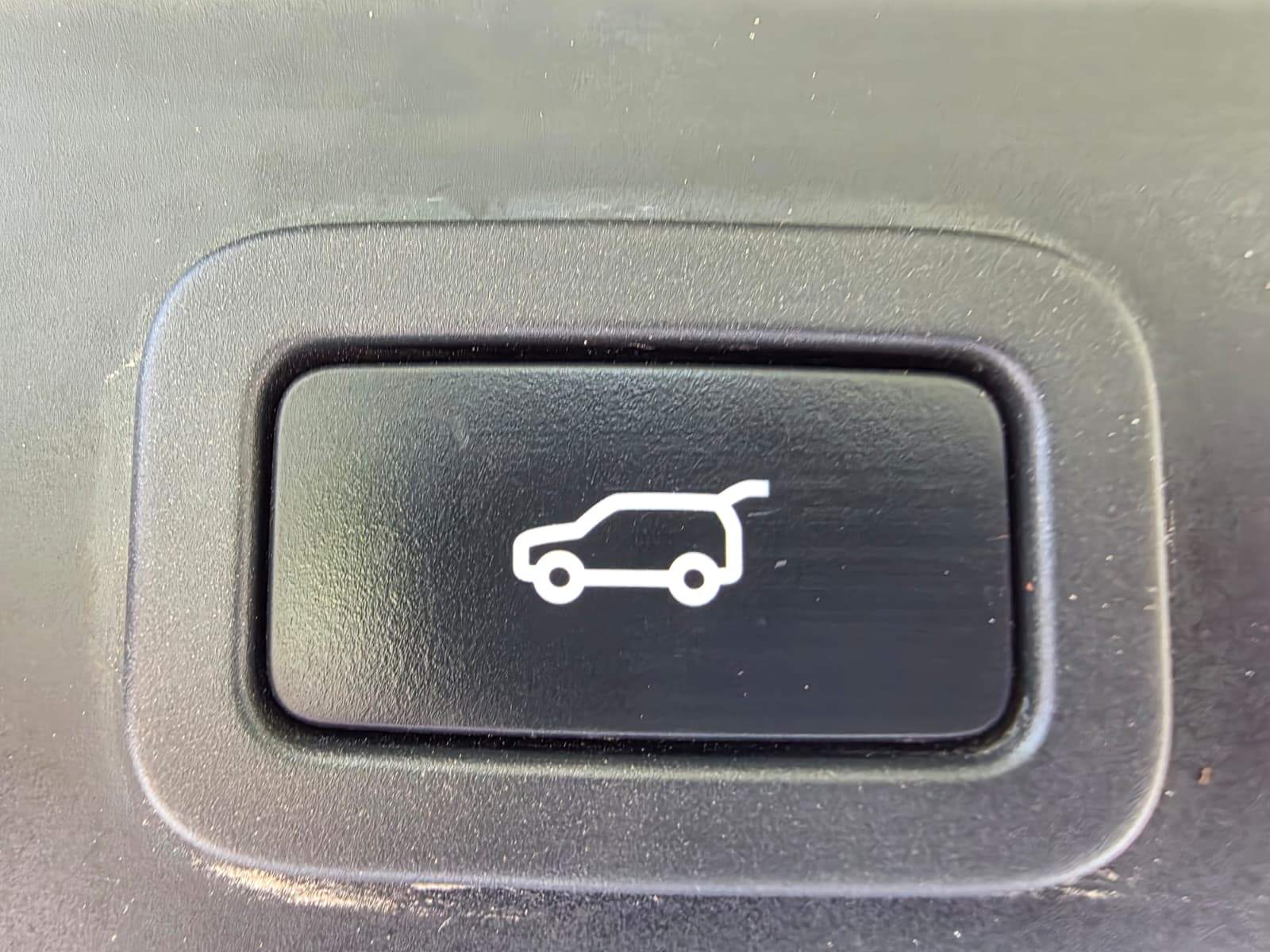 /akmautomotiveltd/2020-LandRover-RangeRover-9891249071442398.jpg
