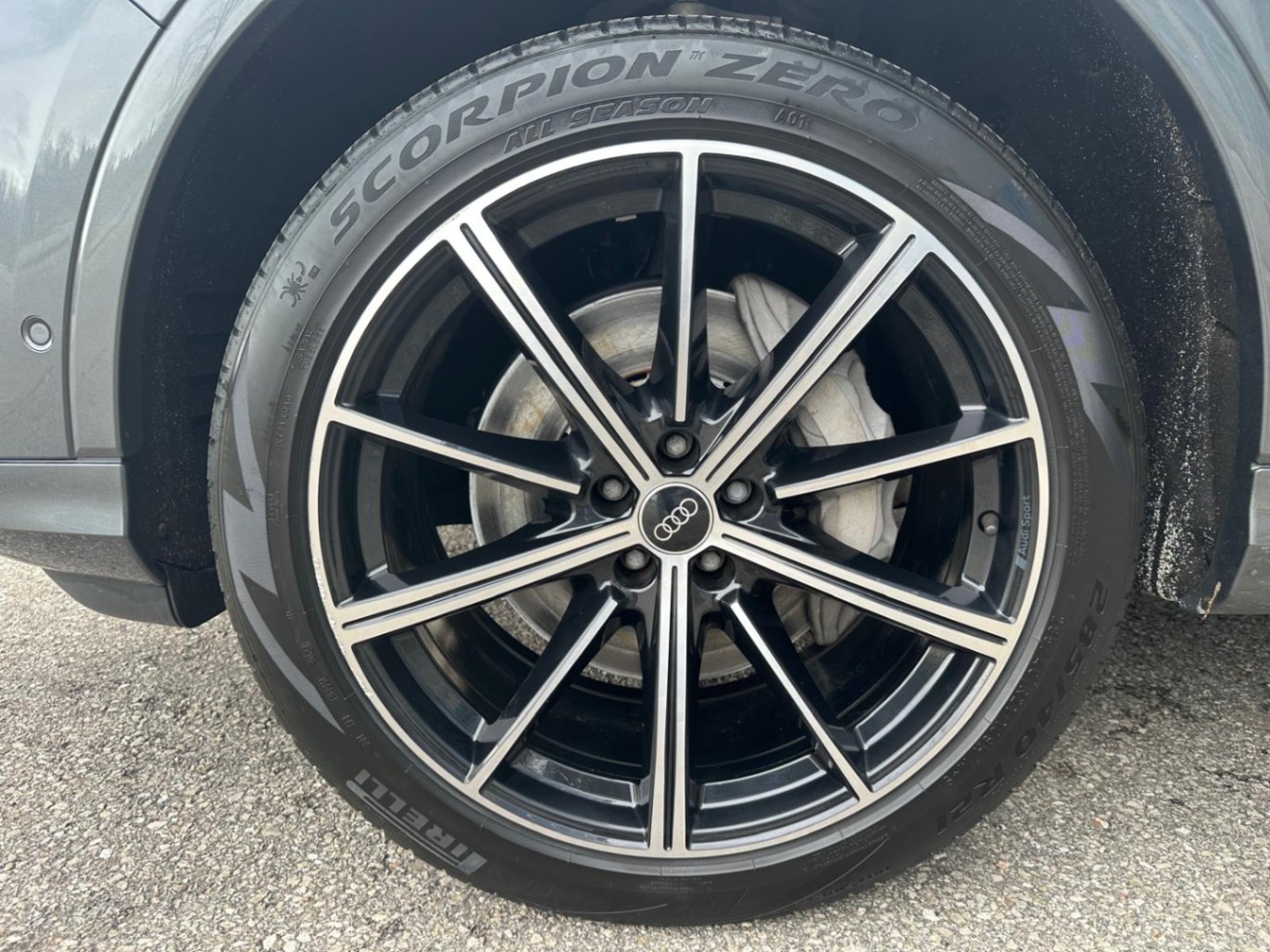 /akmautomotiveltd/2022-Audi-Q7-055463981890162106.jpg