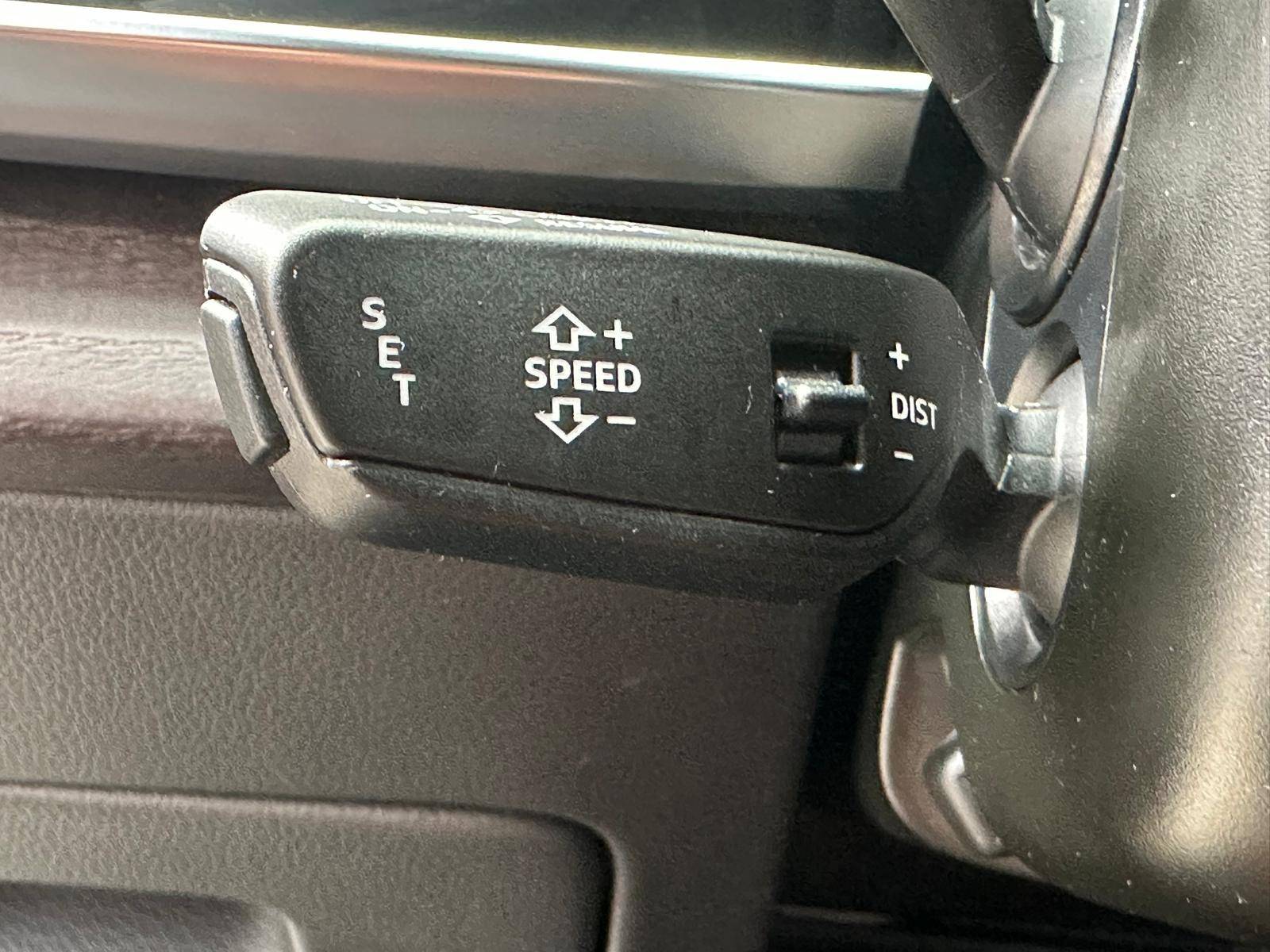 /akmautomotiveltd/2022-Audi-Q7-08847501478624187.jpg