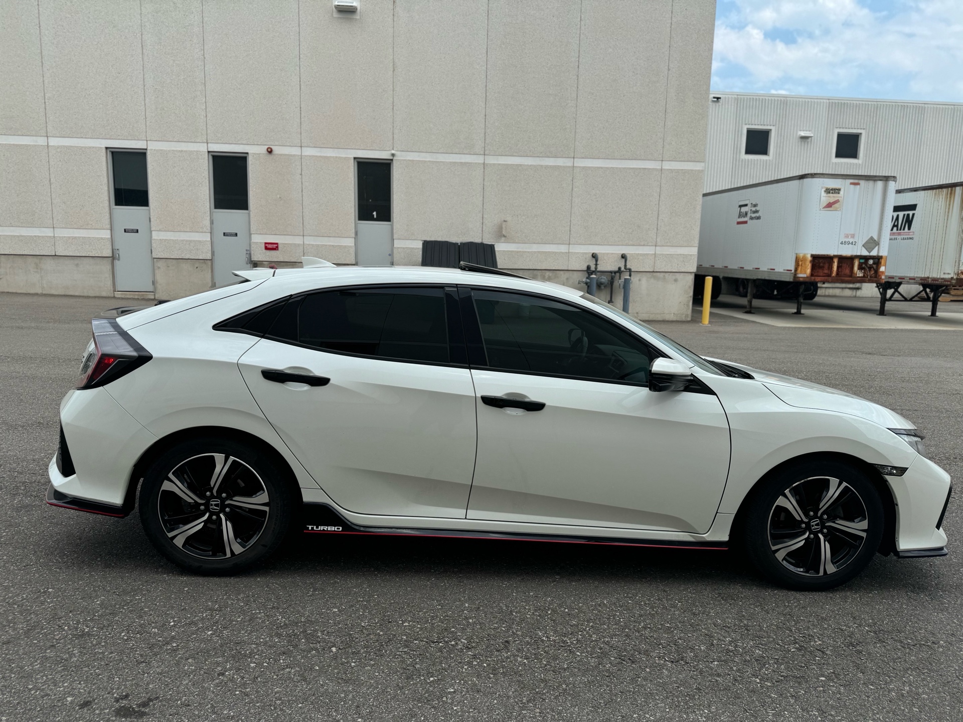 /alfarisautoinc/2018-Honda-CivicHatchback-2883947154507922.jpg
