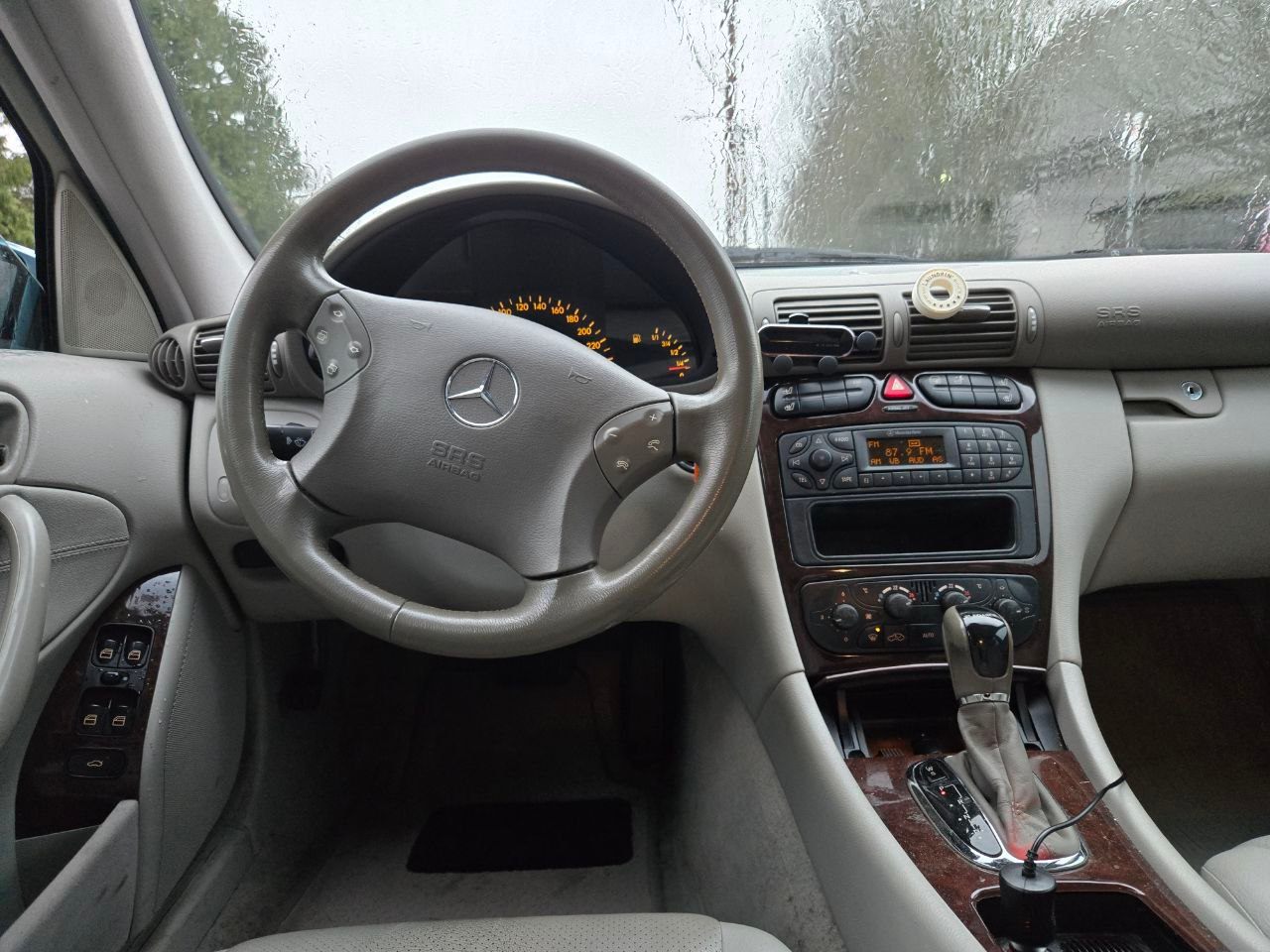 /alphaautoaccessltd/2001-Mercedes-Benz-C-Class-9088318424906174.jpg
