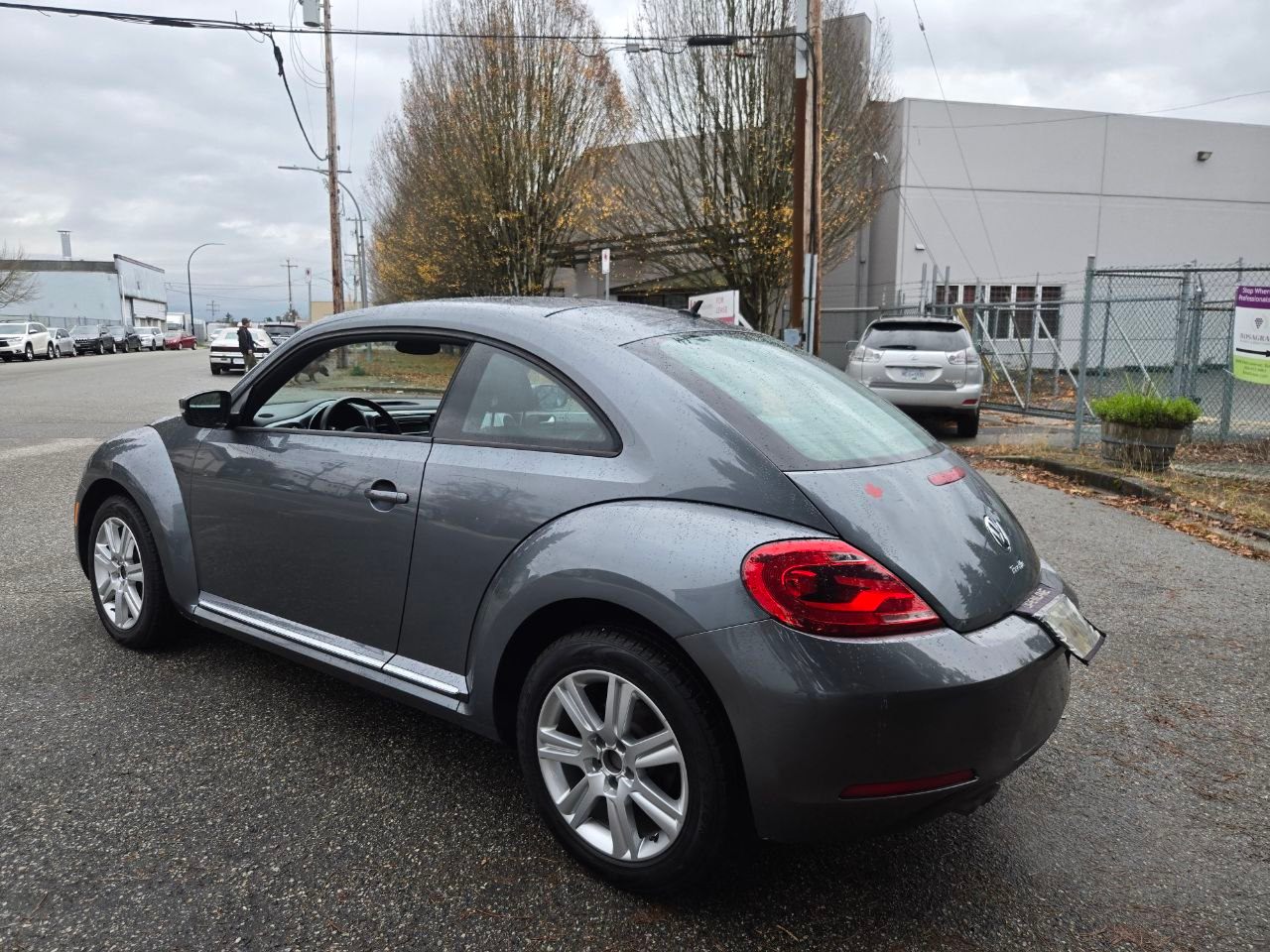 /alphaautoaccessltd/2012-Volkswagen-Beetle-010501602660982101.jpg