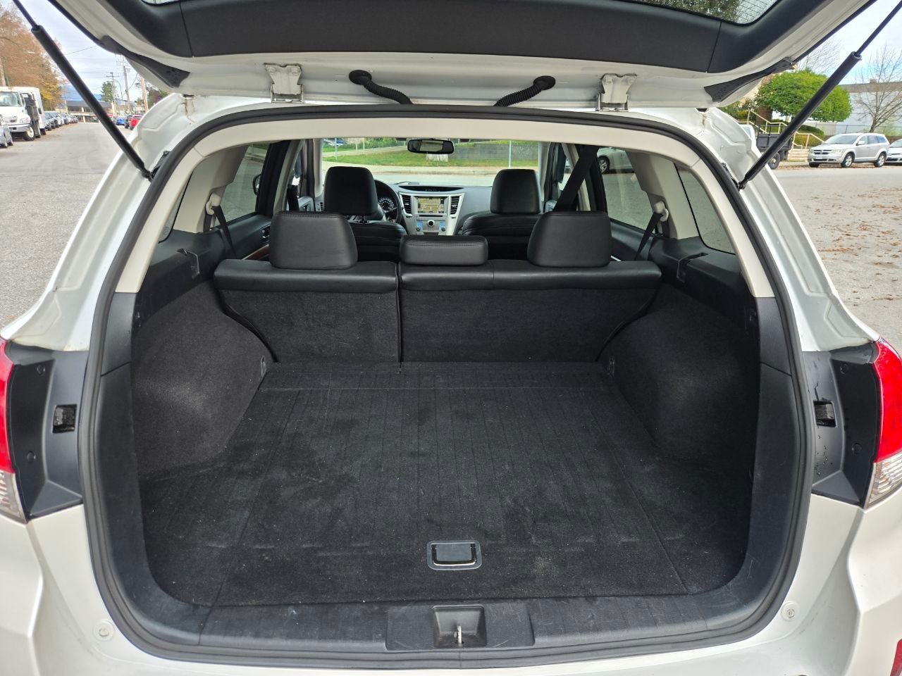 /alphaautoaccessltd/2014-Subaru-Outback-6218303413074155.jpg