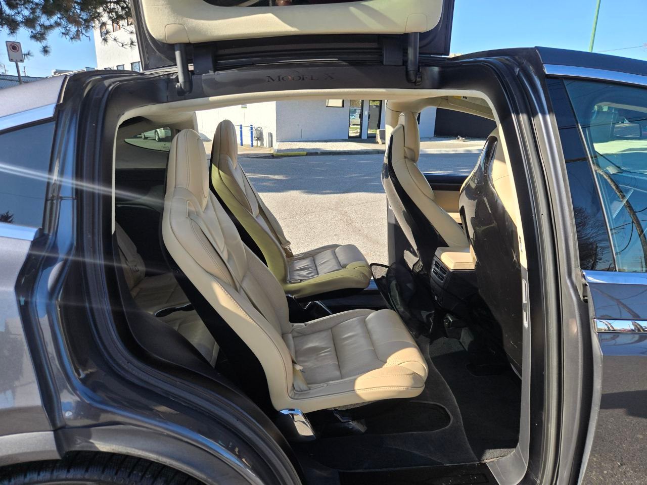 /alphaautoaccessltd/2016-Tesla-ModelX-4422346962372159.jpg
