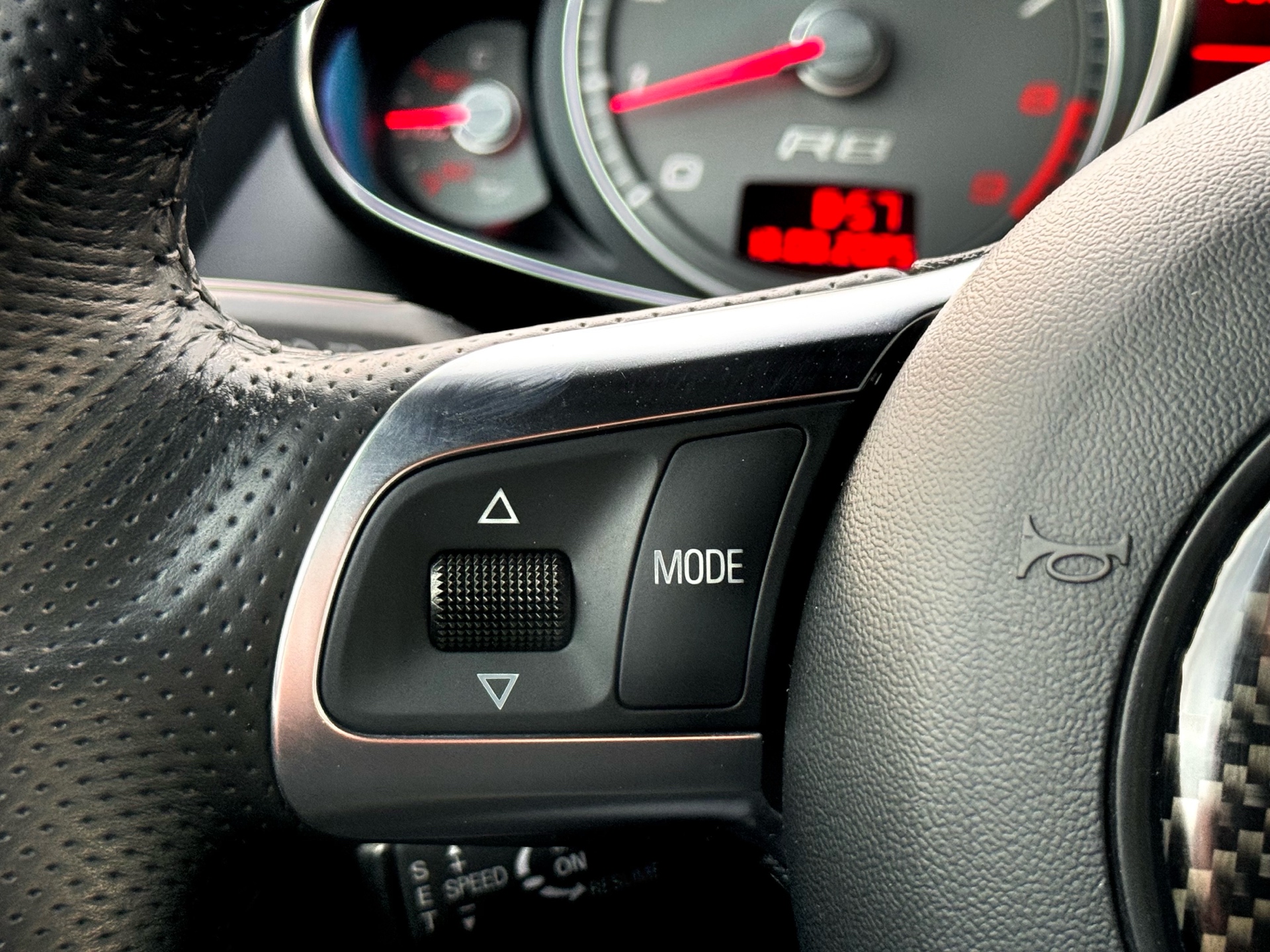 /alphaautosales/2008-Audi-R8-23131186430930373.jpg