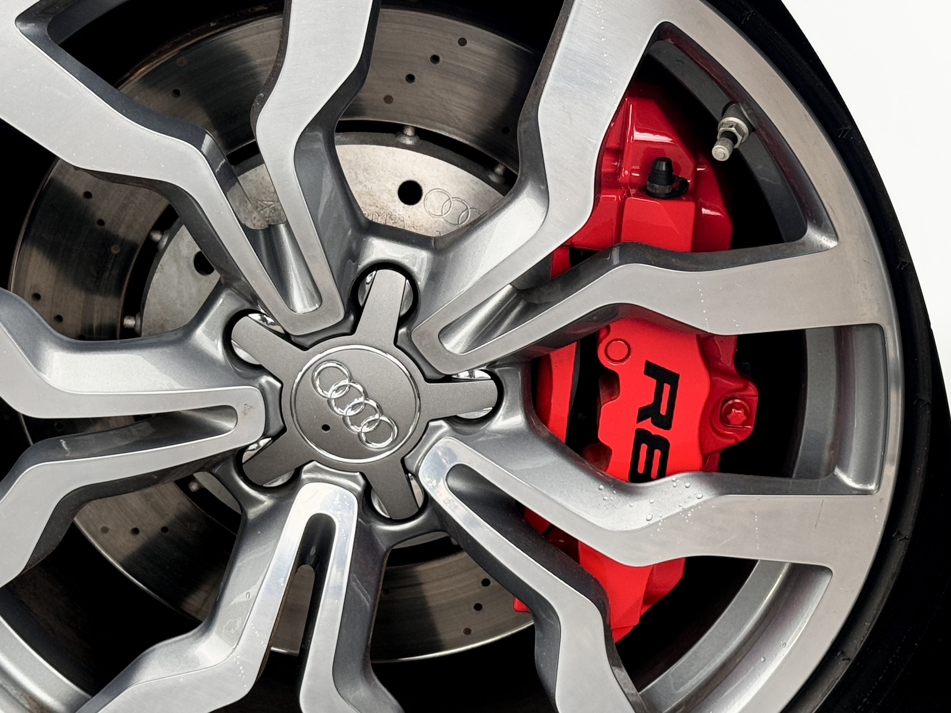 /alphaautosales/2008-Audi-R8-2423714608449643.jpg