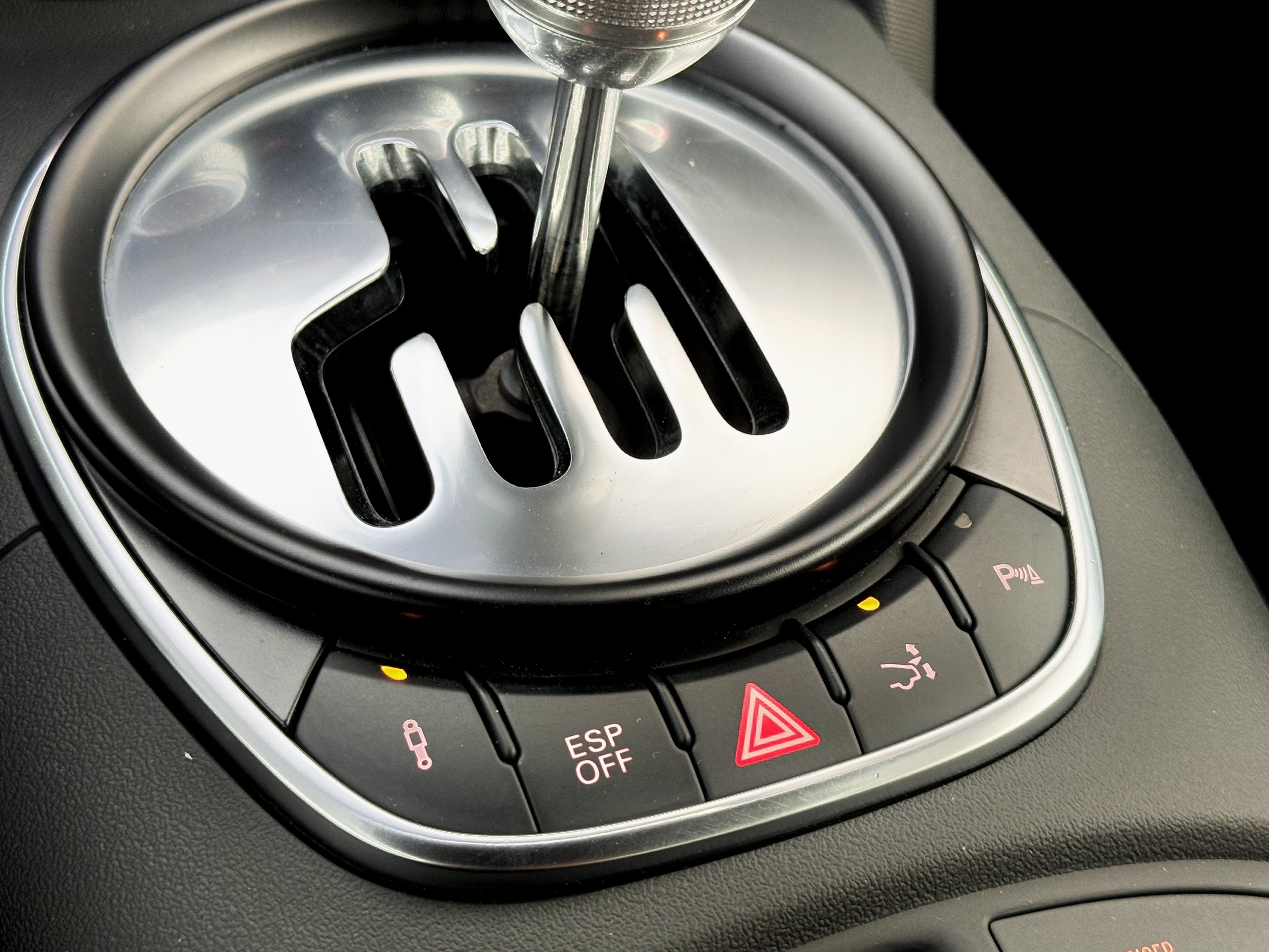 /alphaautosales/2008-Audi-R8-41768617103816674.jpg