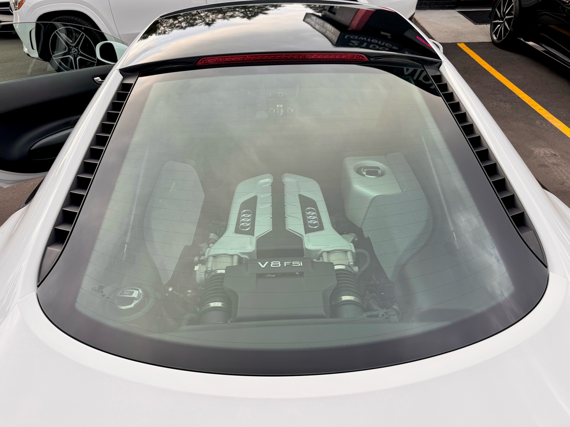 /alphaautosales/2008-Audi-R8-46559282814629976.jpg