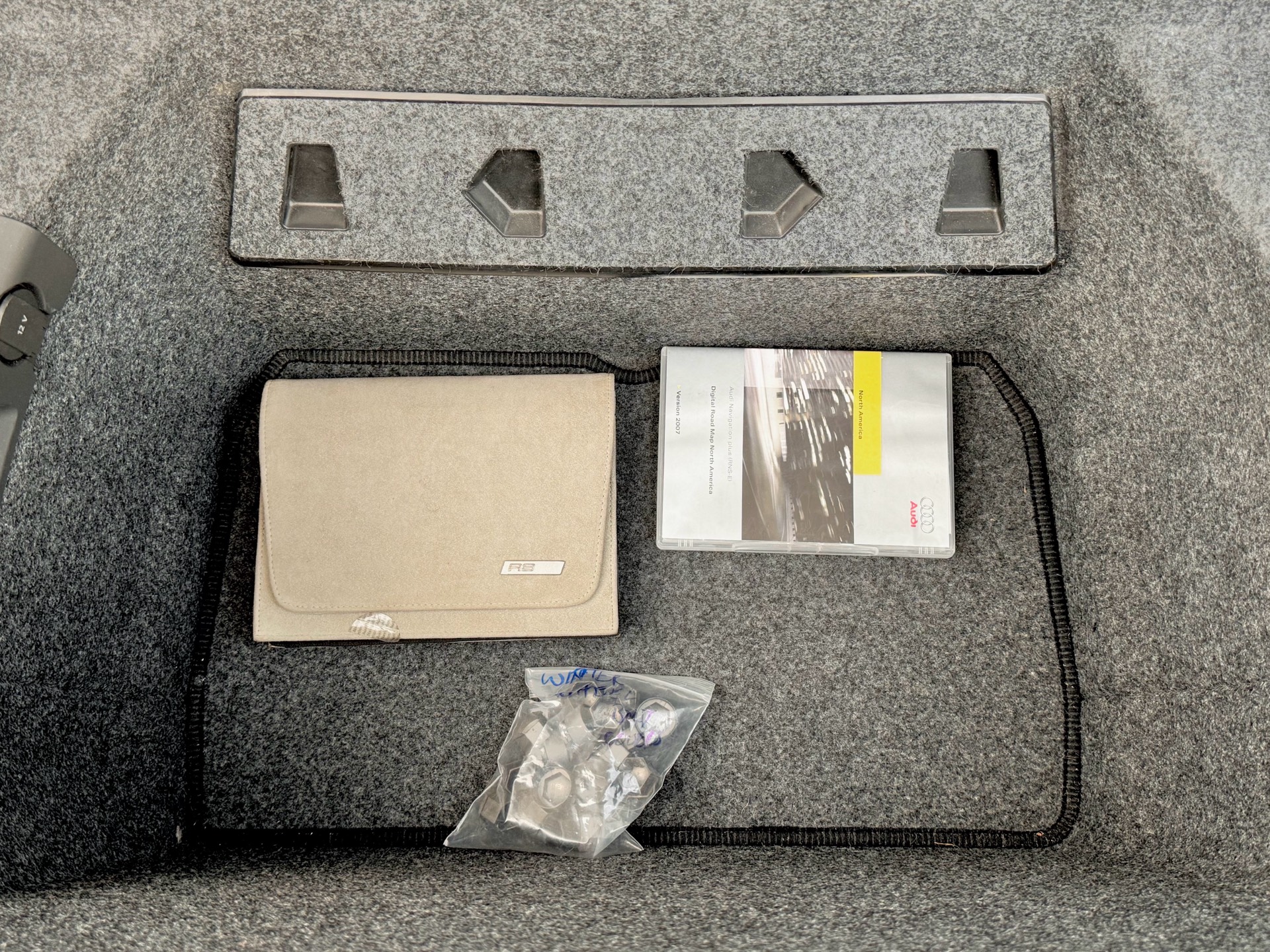 /alphaautosales/2008-Audi-R8-7108383801712335.jpg