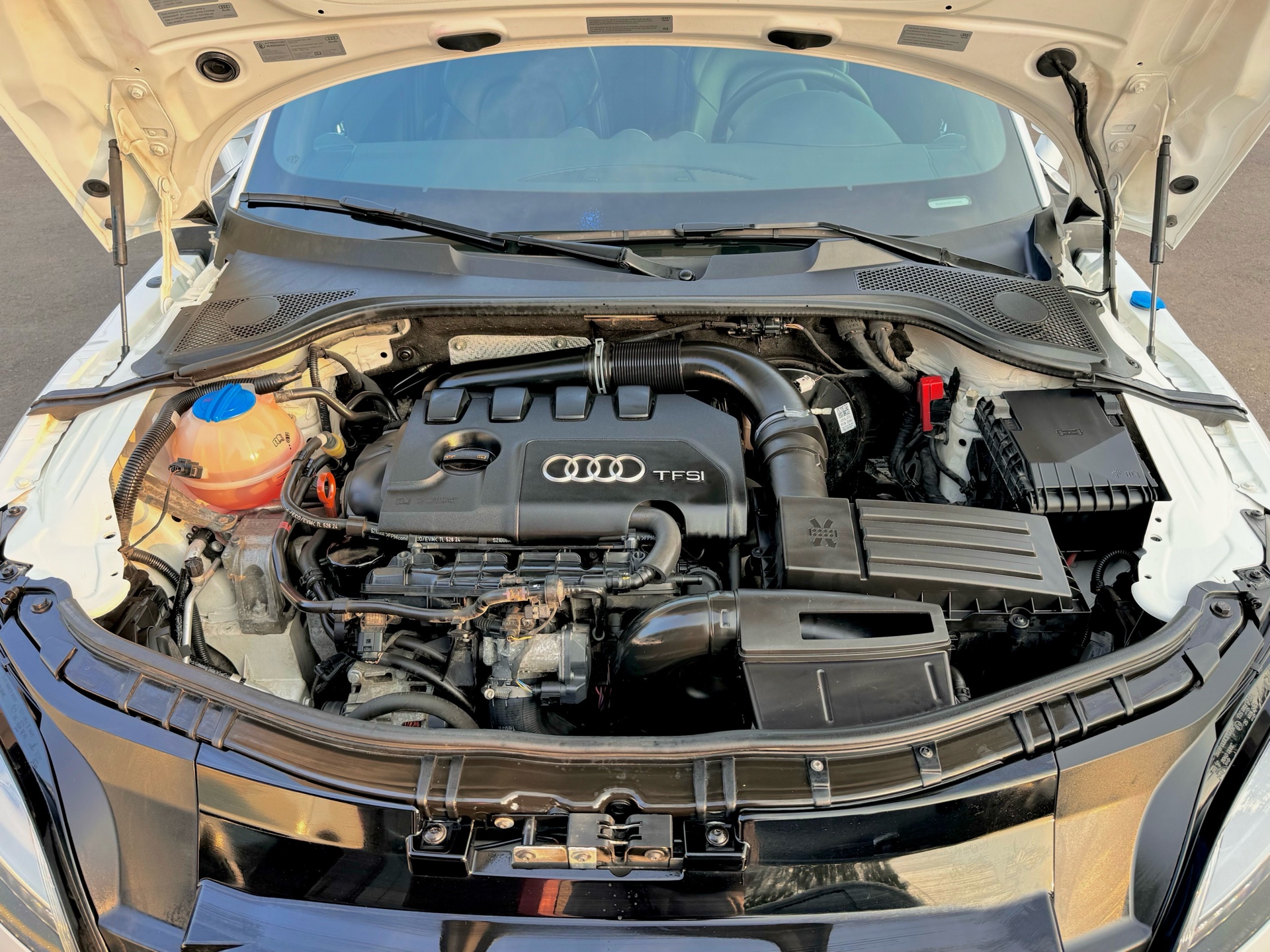 /alphaautosales/2012-Audi-TT-27837266974230324.jpg