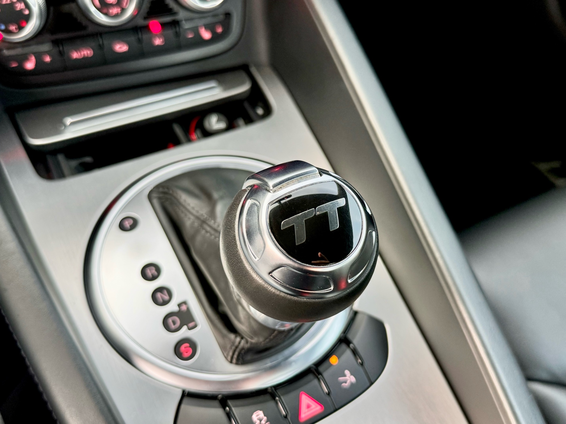 /alphaautosales/2012-Audi-TT-32850572307643877.jpg