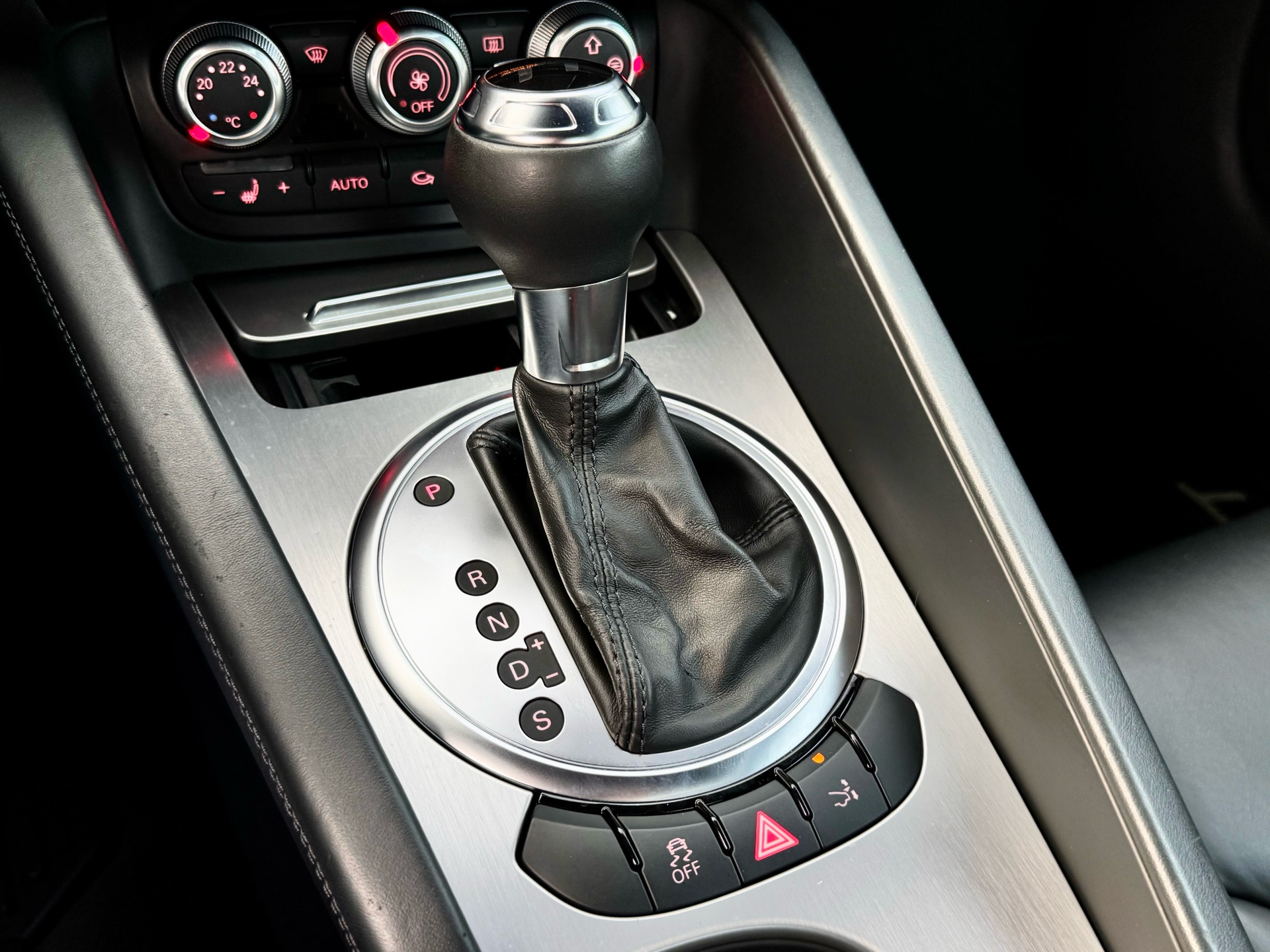 /alphaautosales/2012-Audi-TT-3561530992680346.jpg