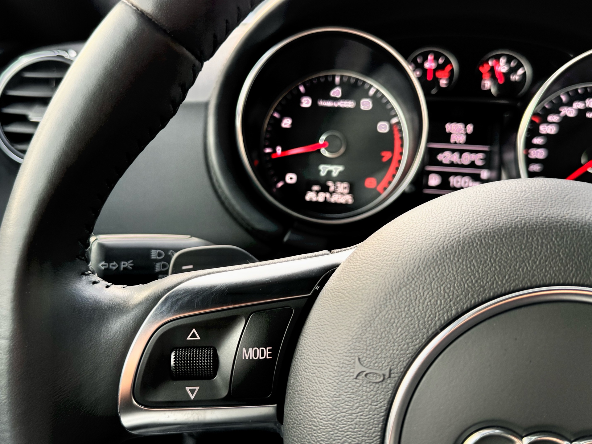 /alphaautosales/2012-Audi-TT-7191182939540179.jpg