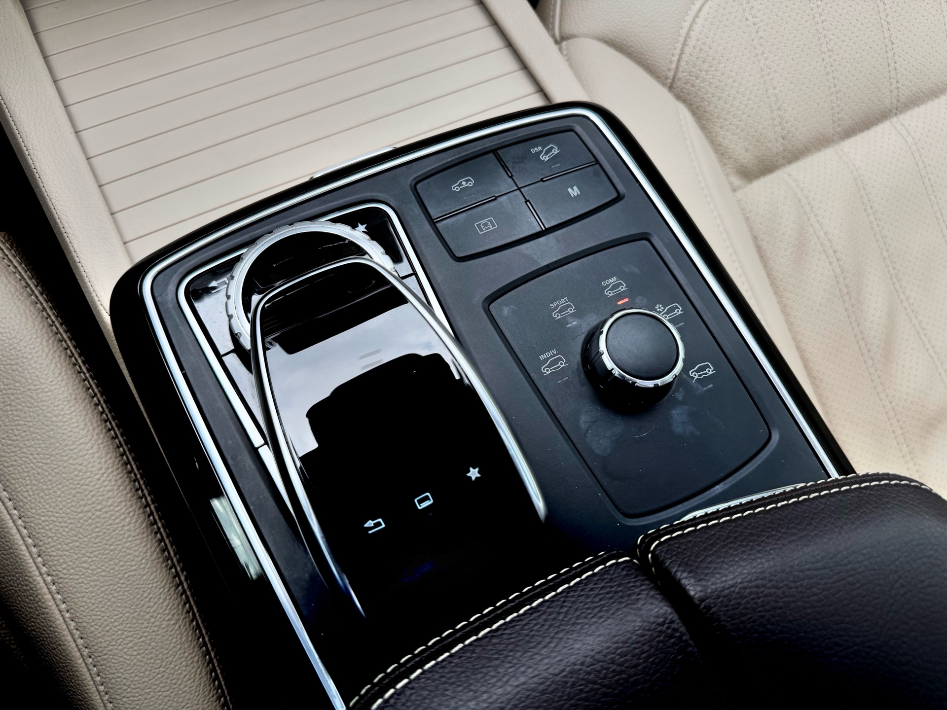 /alphaautosales/2016-Mercedes-Benz-GLE-class-06505787807274621.jpg