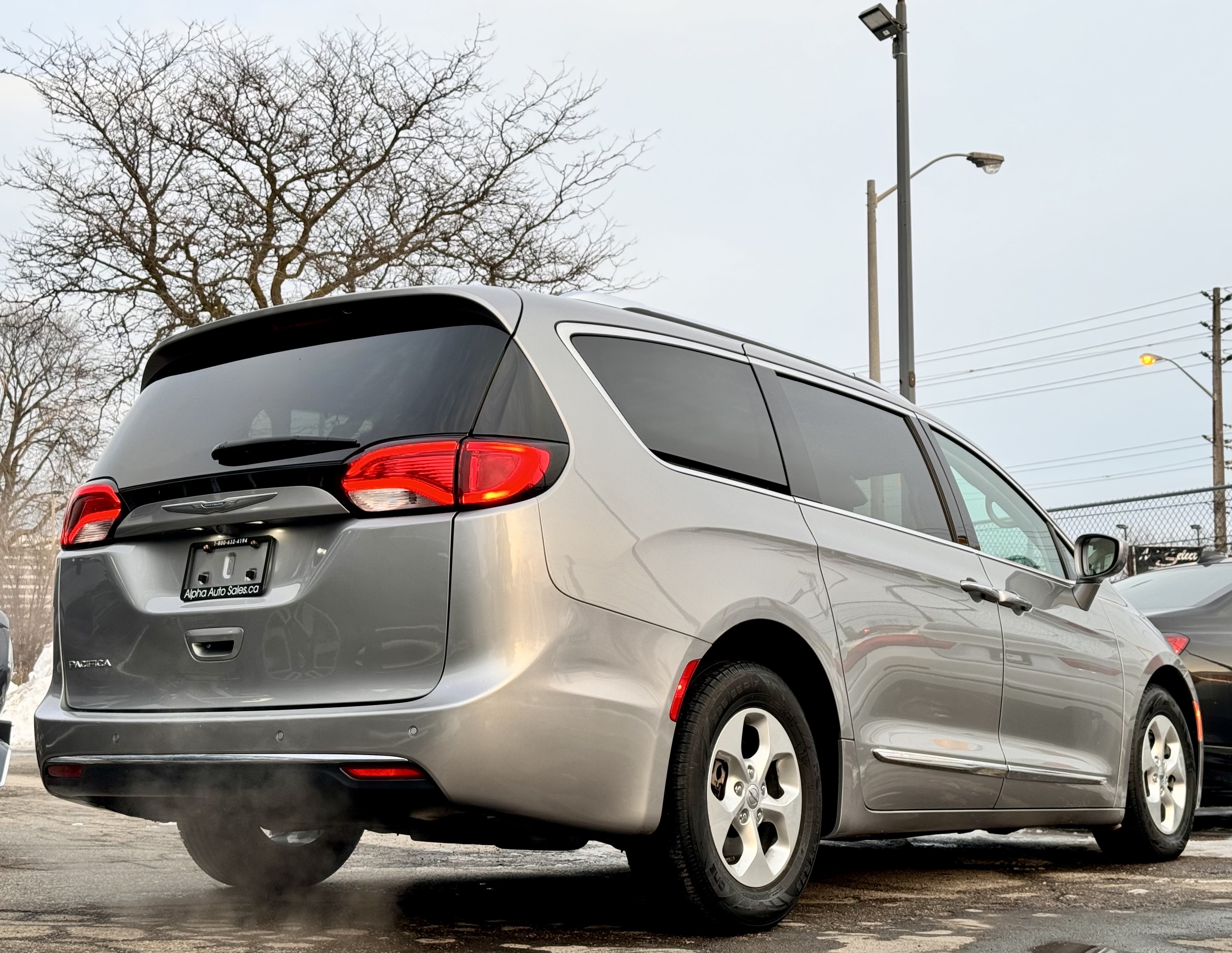 /alphaautosales/2017-Chrysler-Pacifica-374103592319871.jpg