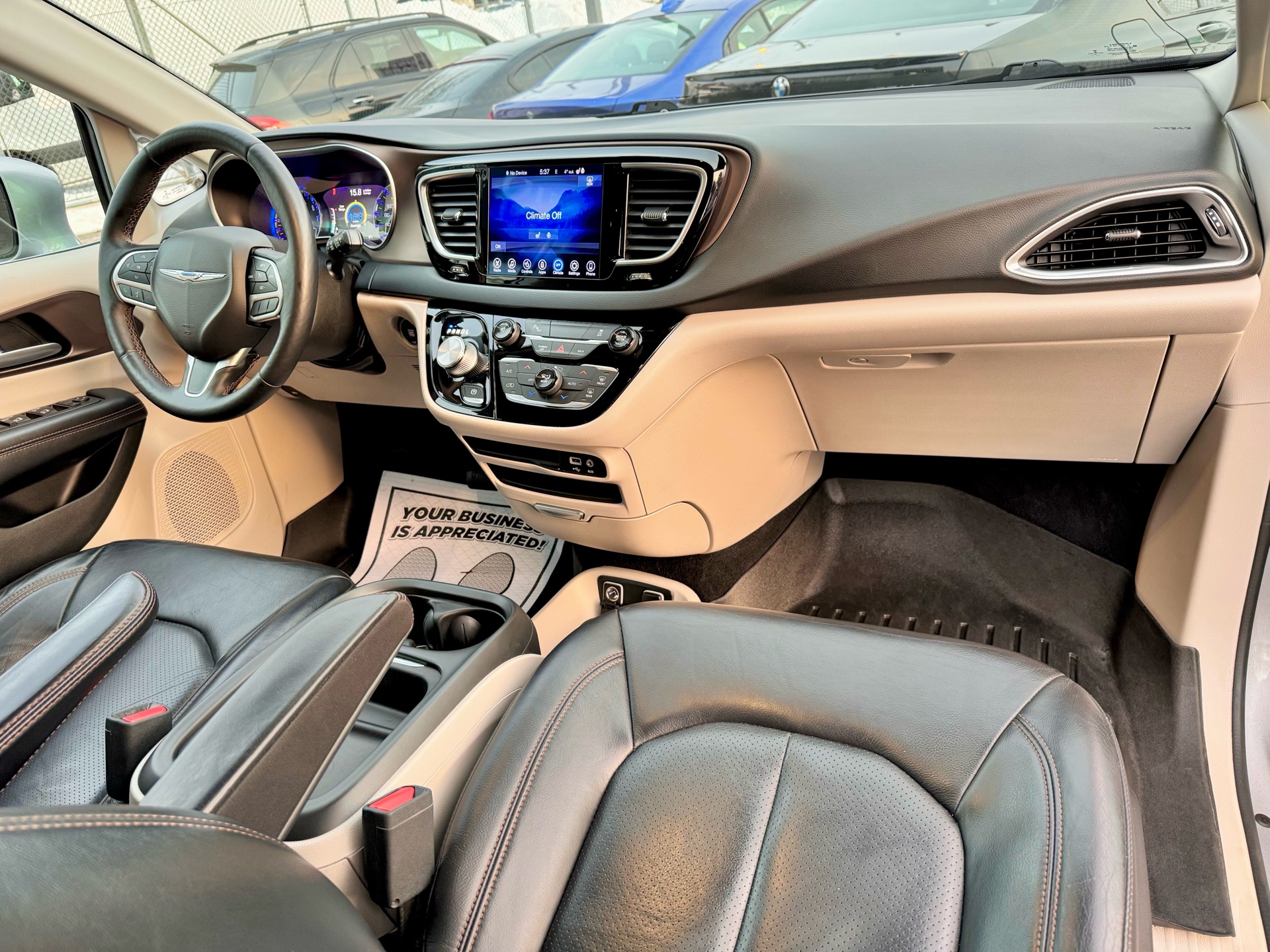 /alphaautosales/2017-Chrysler-Pacifica-389339937751386.jpg