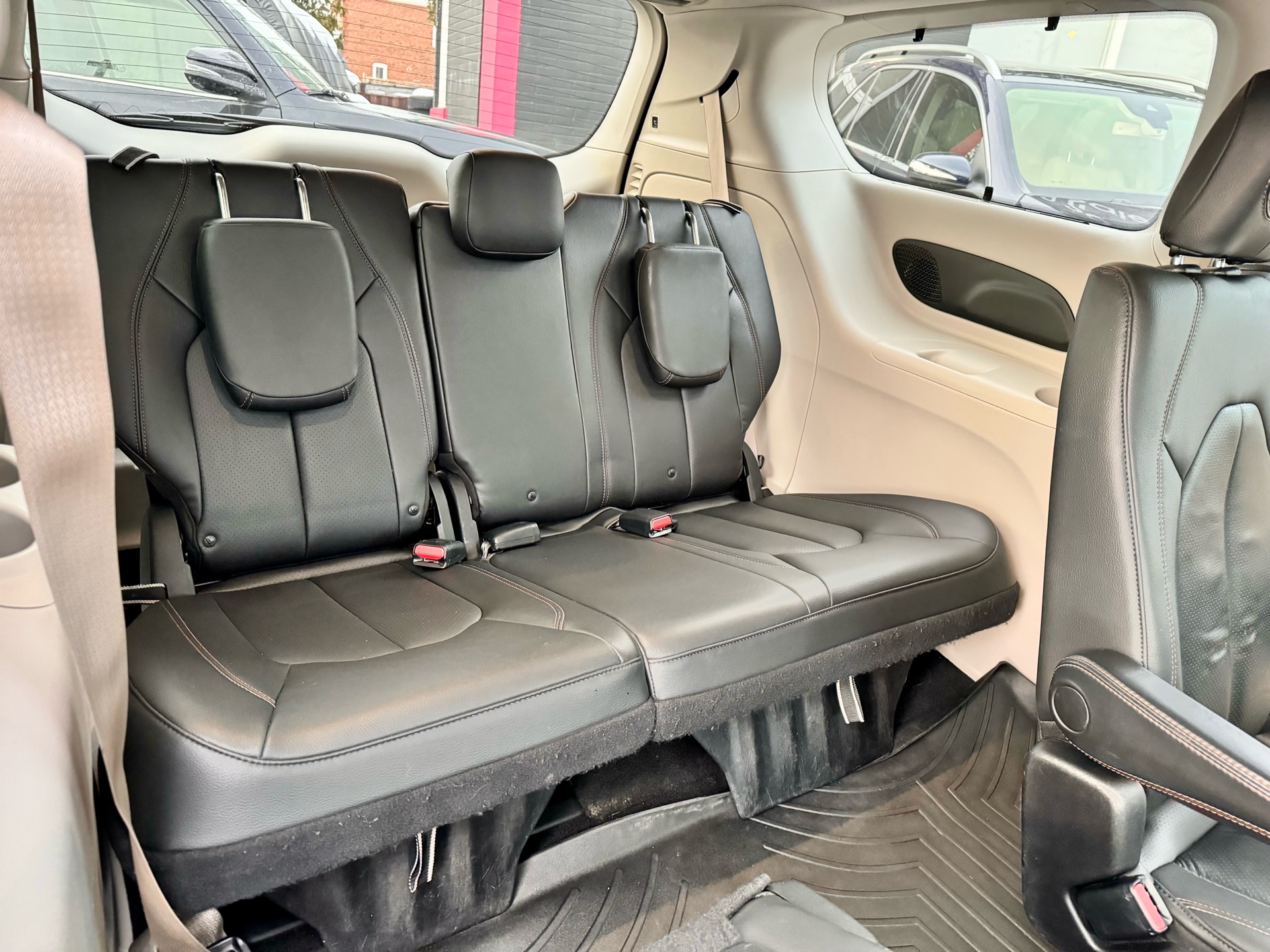 /alphaautosales/2017-Chrysler-Pacifica-7137613429593599.jpg