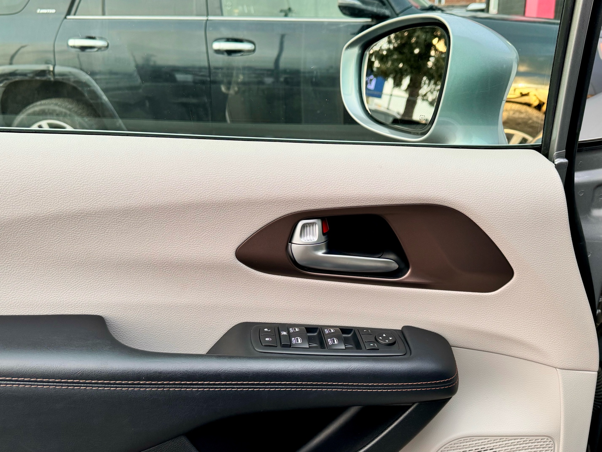 /alphaautosales/2017-Chrysler-Pacifica-9694344679102904.jpg