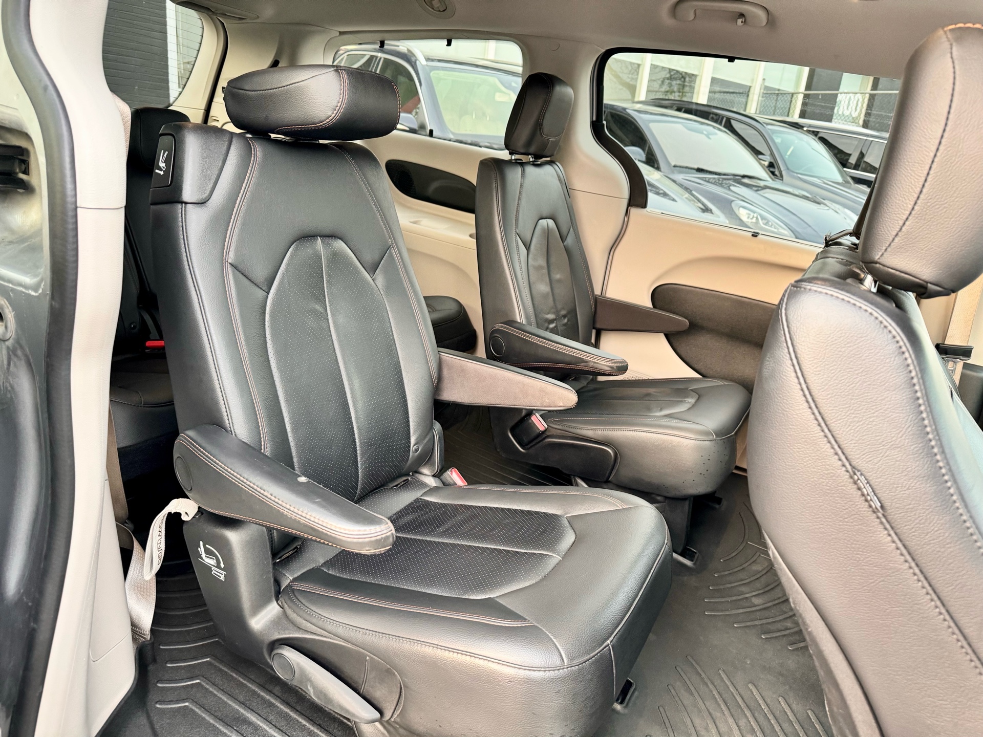 /alphaautosales/2017-Chrysler-Pacifica-9729181468965762.jpg