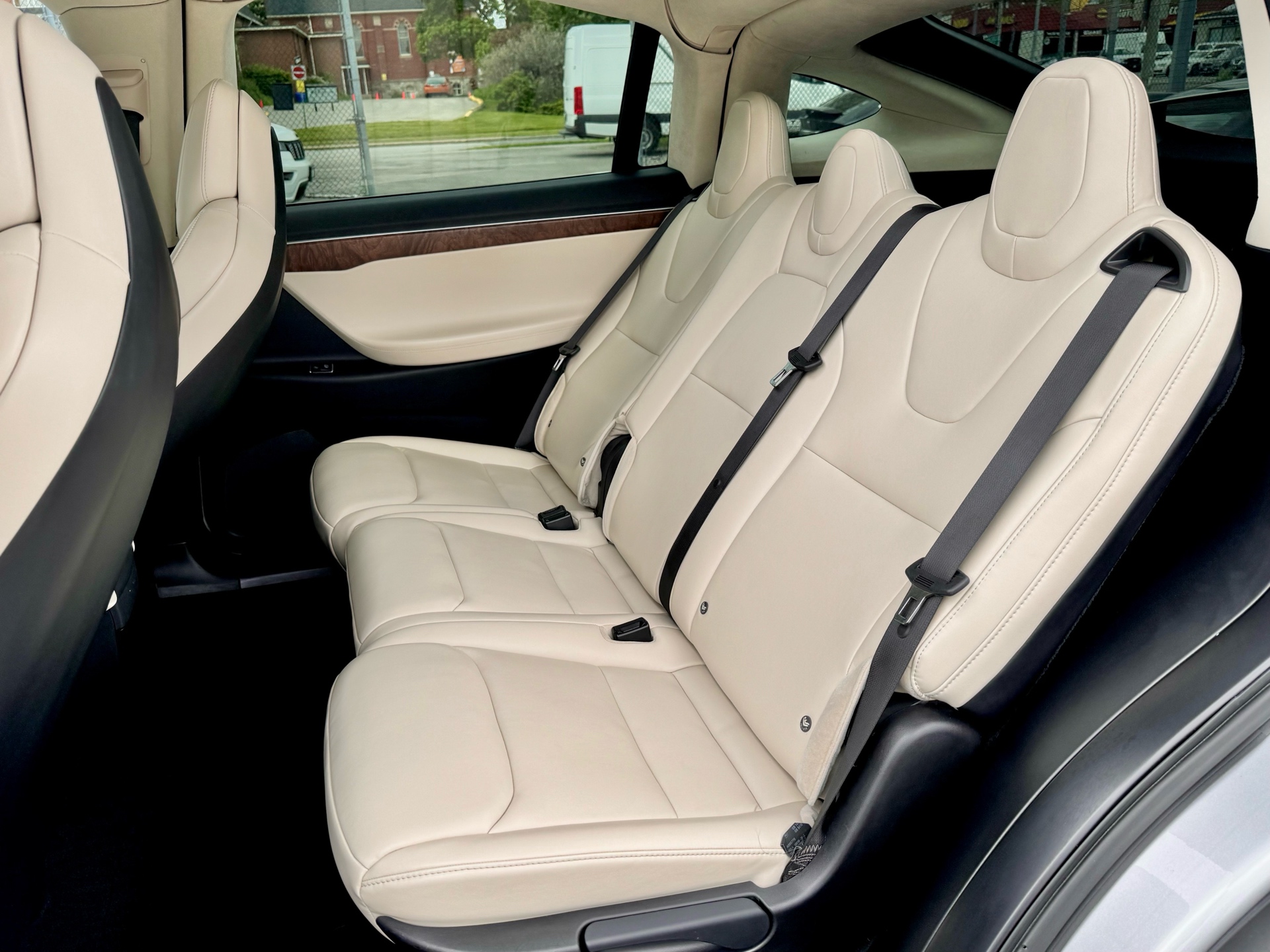 /alphaautosales/2017-Tesla-ModelX-07387117481969763.jpg