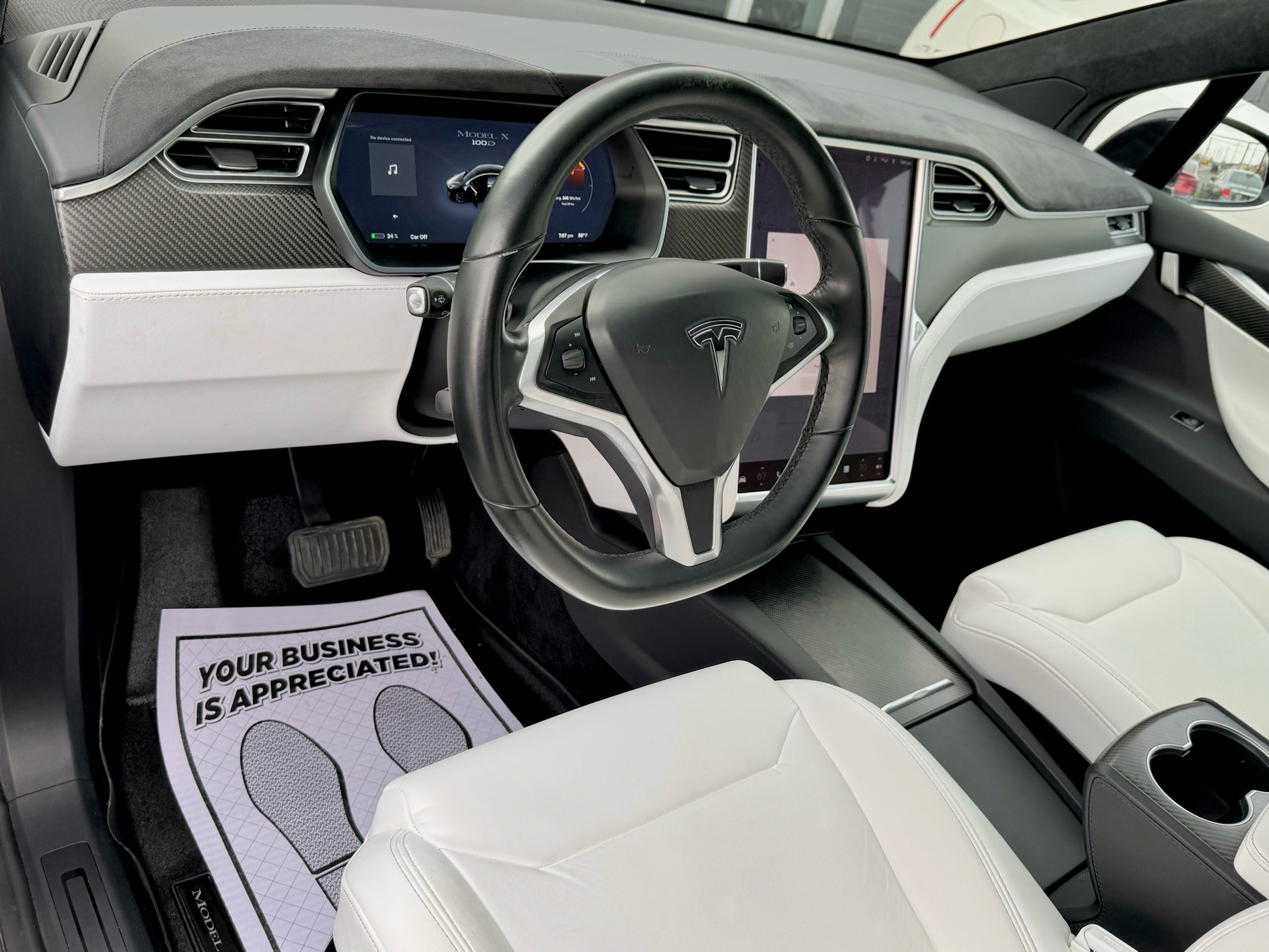 /alphaautosales/2017-Tesla-ModelX-13290526020369198.jpg