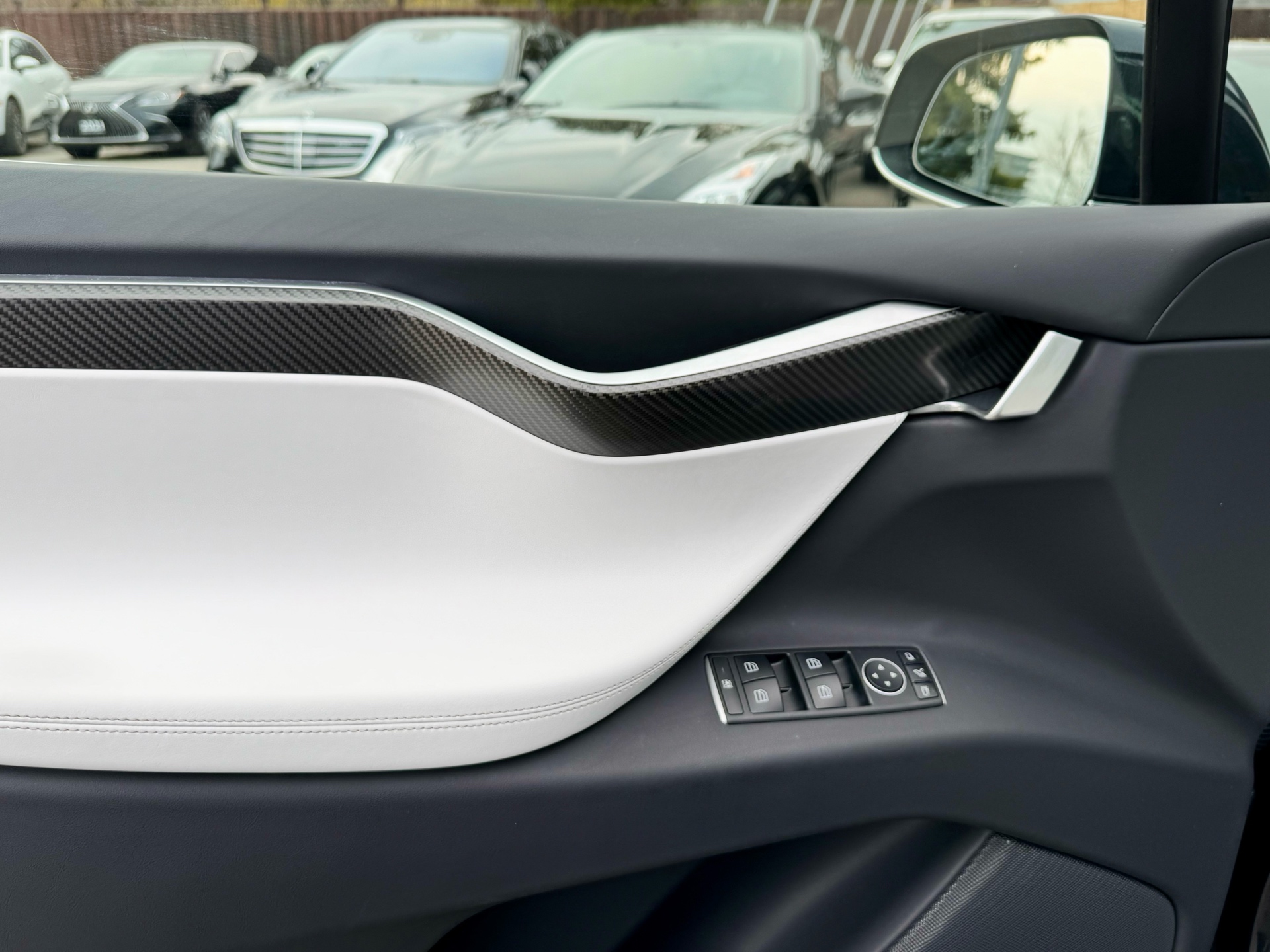 /alphaautosales/2017-Tesla-ModelX-596581876961447.jpg