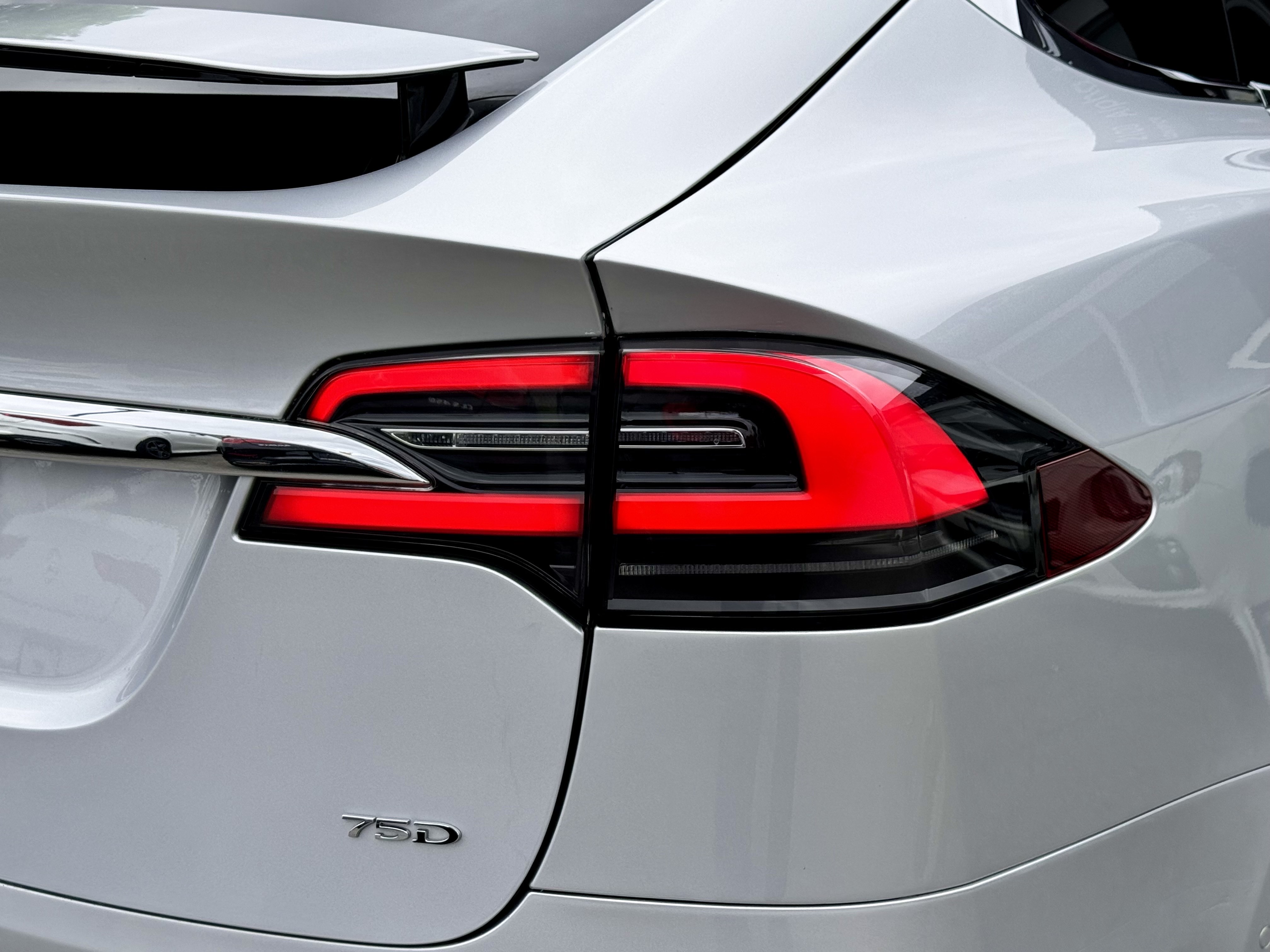 /alphaautosales/2017-Tesla-ModelX-716953597079456.jpg
