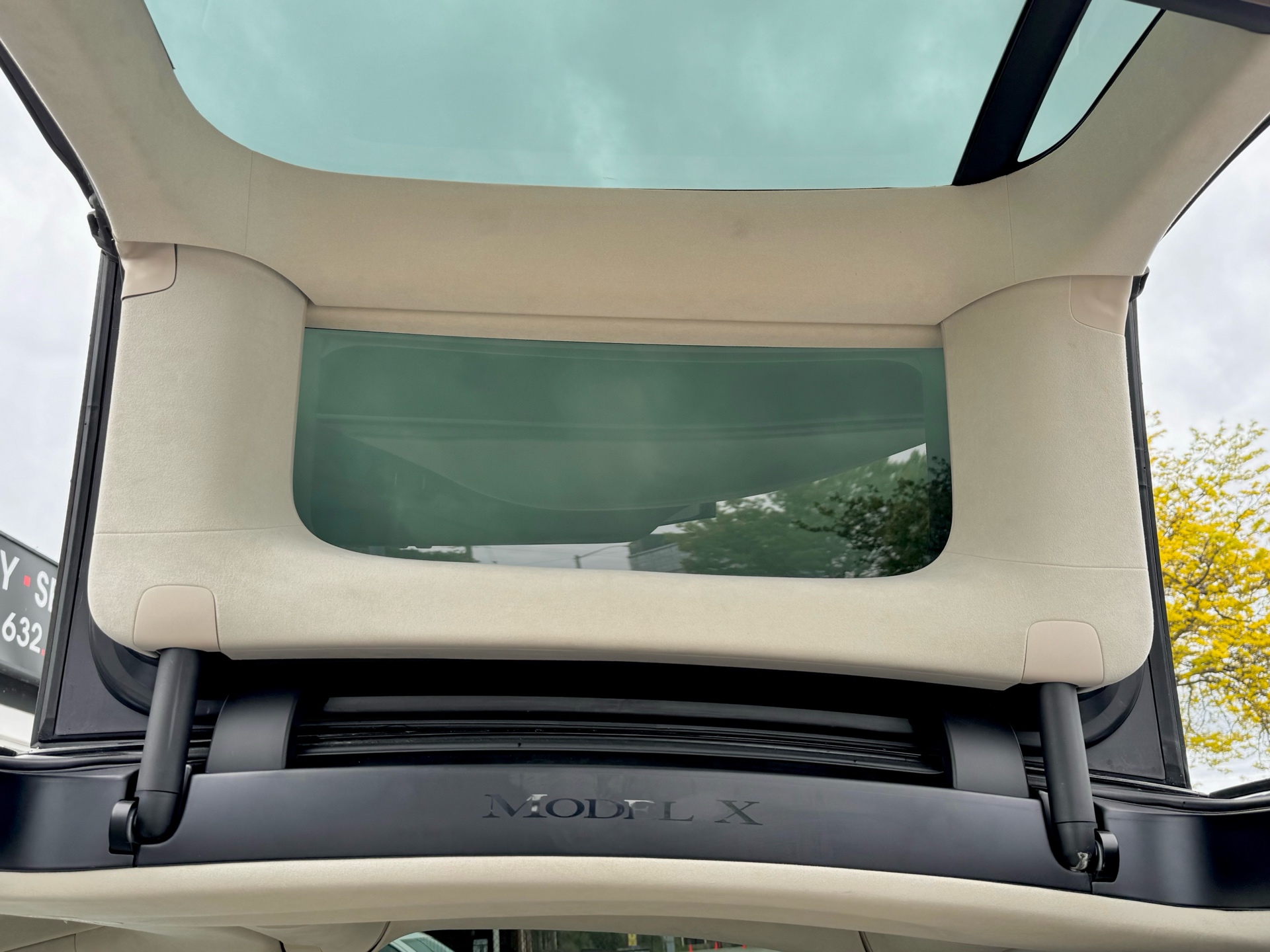 /alphaautosales/2017-Tesla-ModelX-7739312228674038.jpg
