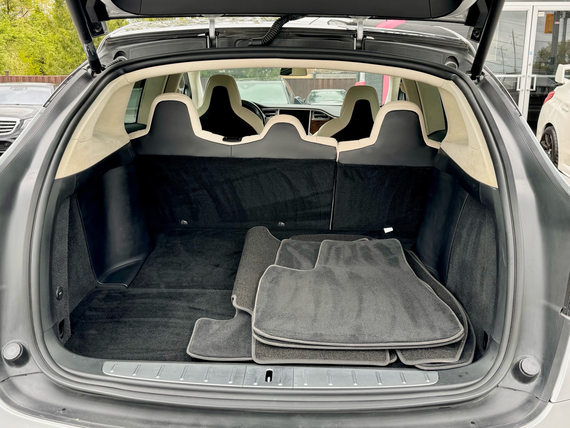 /alphaautosales/2017-Tesla-ModelX-898140201591819.jpg