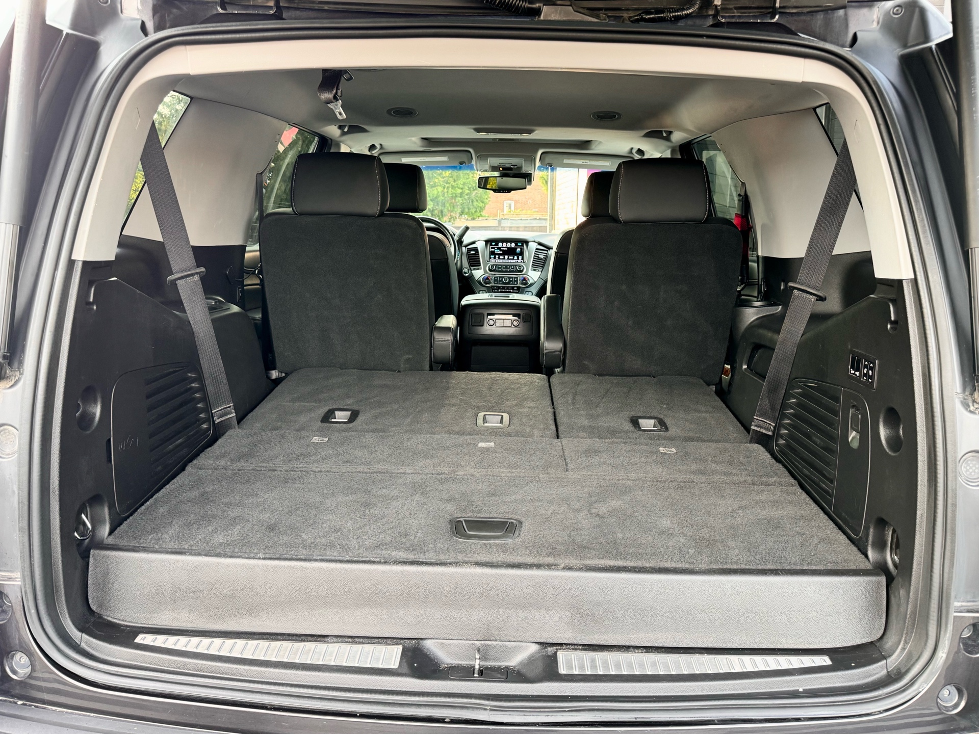 /alphaautosales/2018-Chevrolet-Tahoe-11006100188953094.jpg