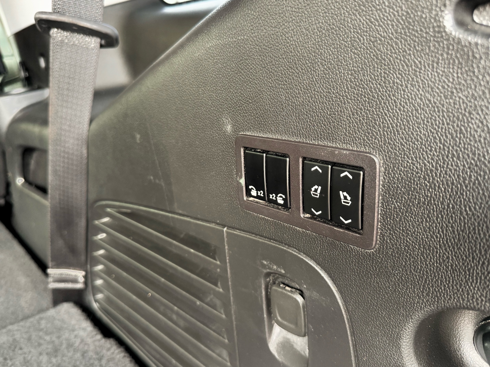 /alphaautosales/2018-Chevrolet-Tahoe-31831663304043234.jpg