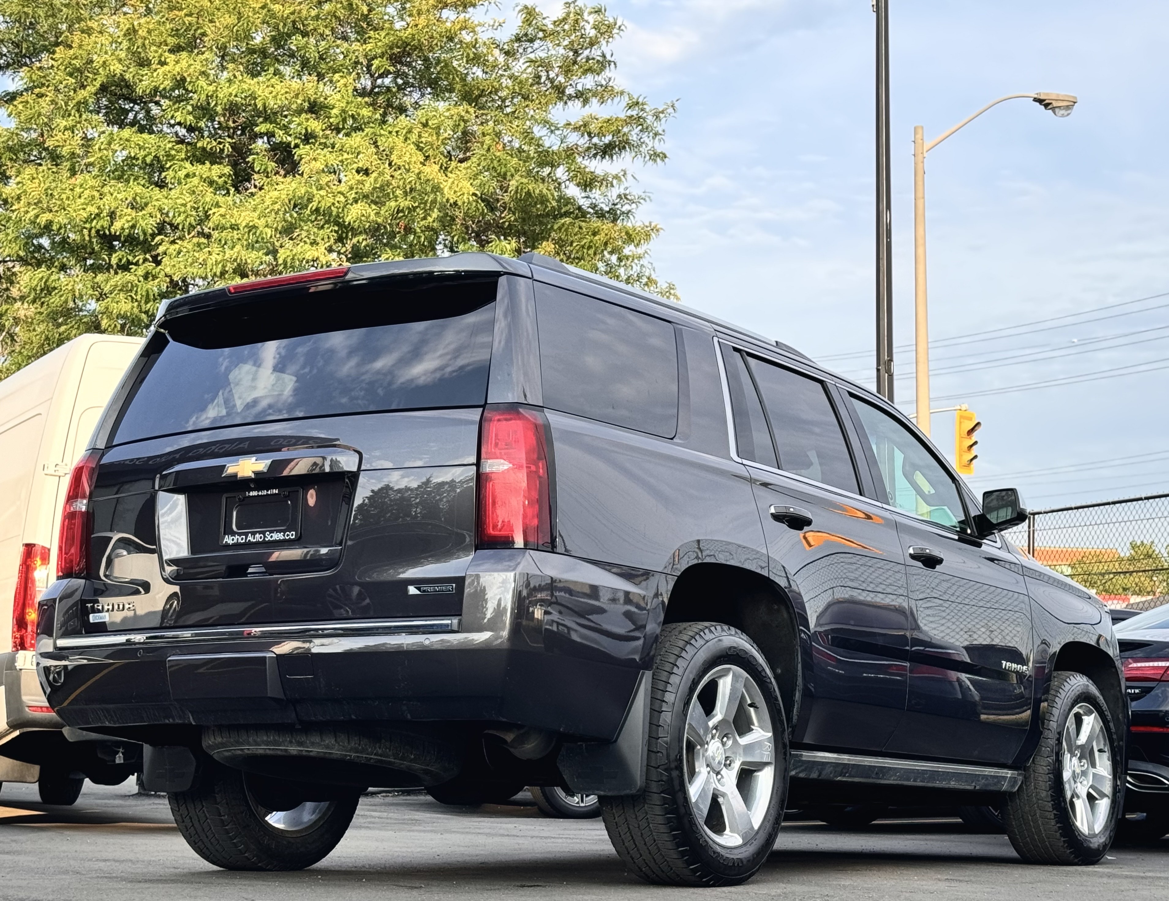 /alphaautosales/2018-Chevrolet-Tahoe-38195320439826297.jpg