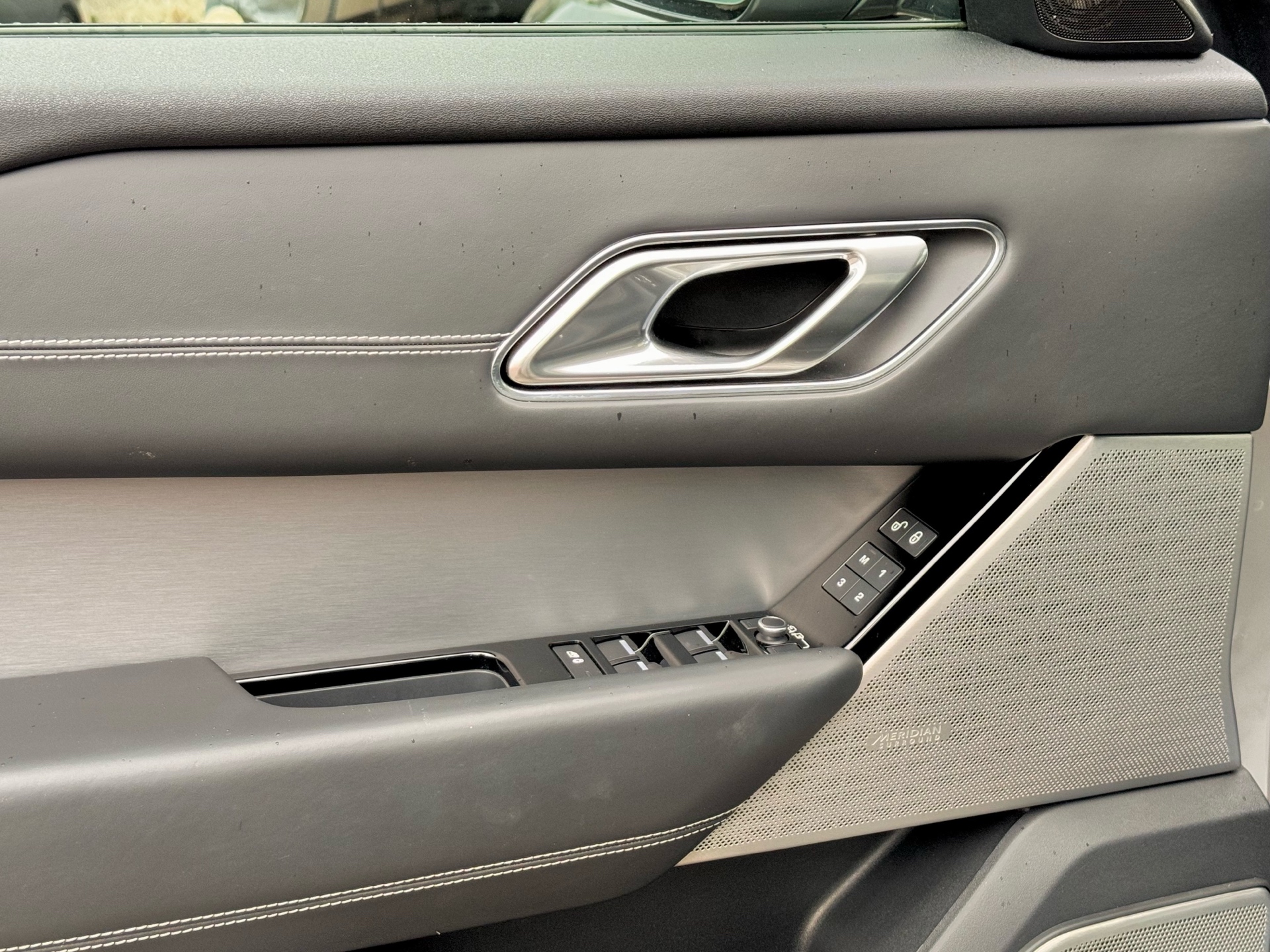 /alphaautosales/2018-LandRover-RangeRover-44651773528013017.jpg
