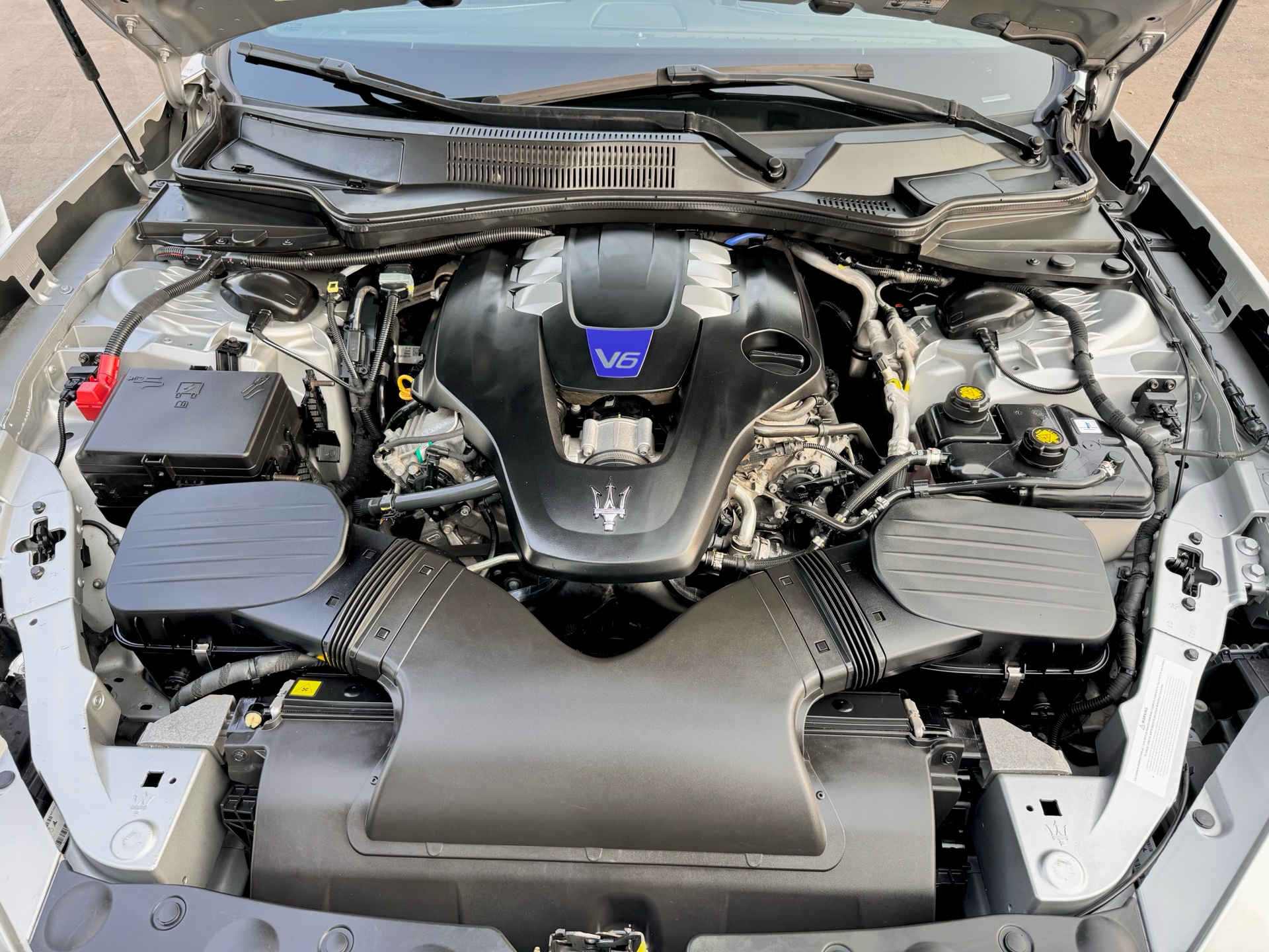 /alphaautosales/2018-Maserati-Ghibli-006350920133378013.jpg