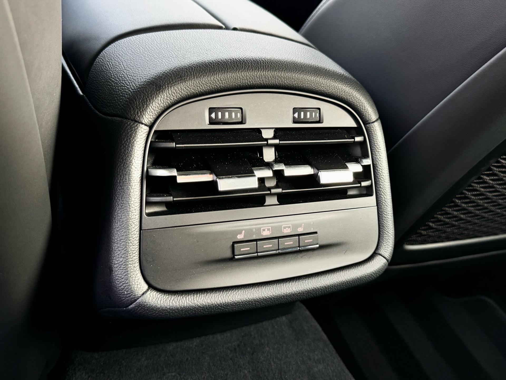 /alphaautosales/2018-Maserati-Ghibli-4016108775242815.jpg