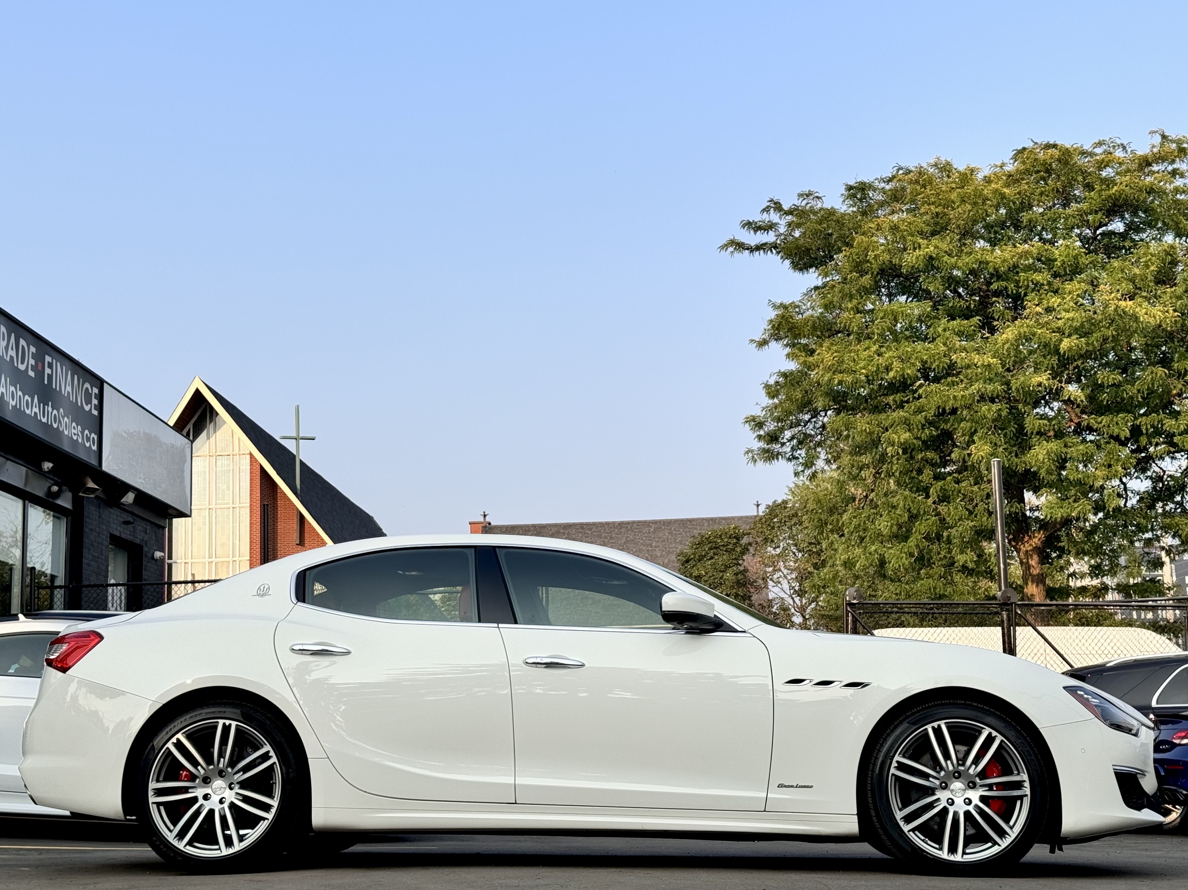 /alphaautosales/2018-Maserati-Ghibli-6421797514366916.jpg